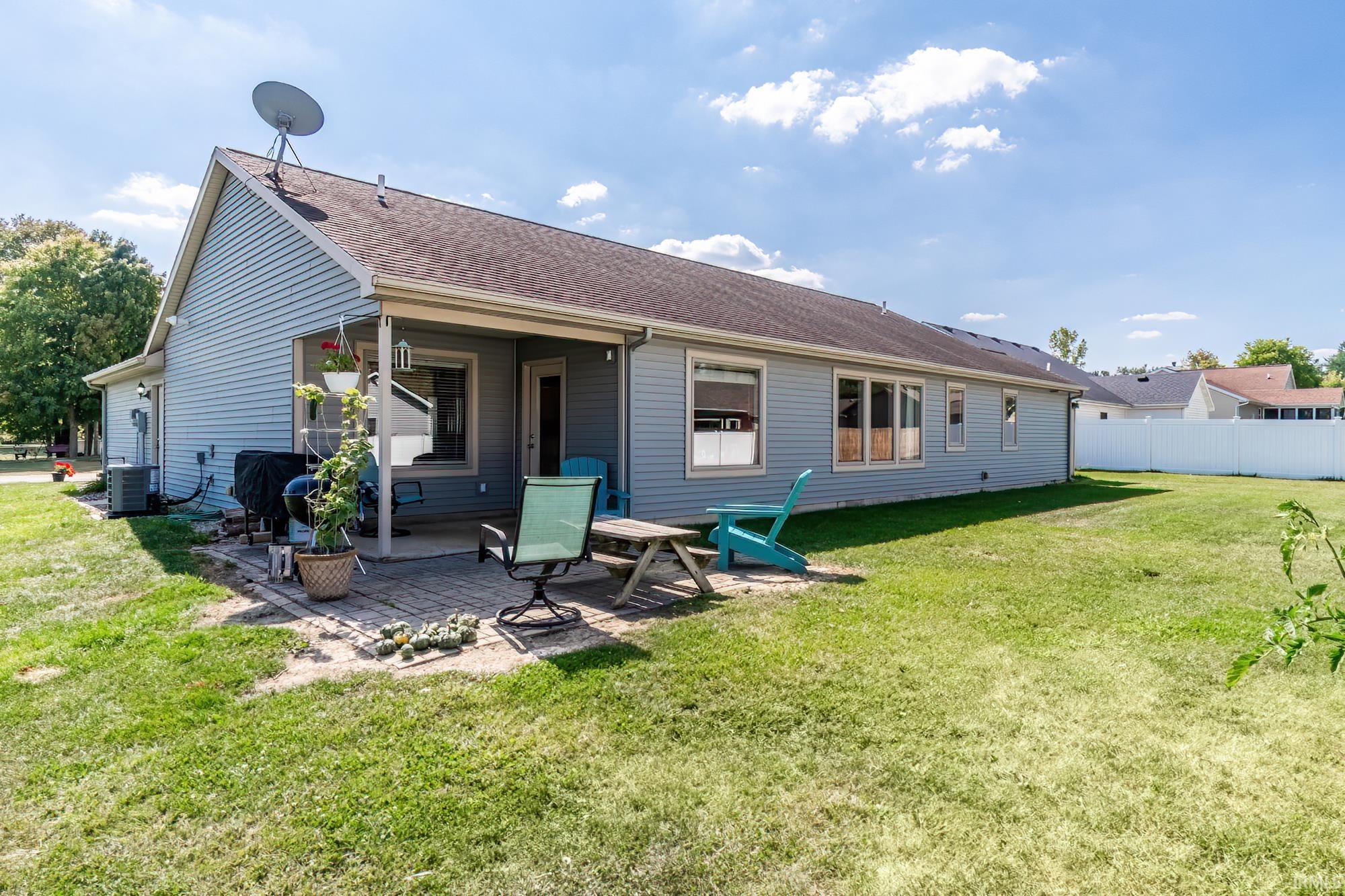 Photo 23 of 951 Hawthorn Lane