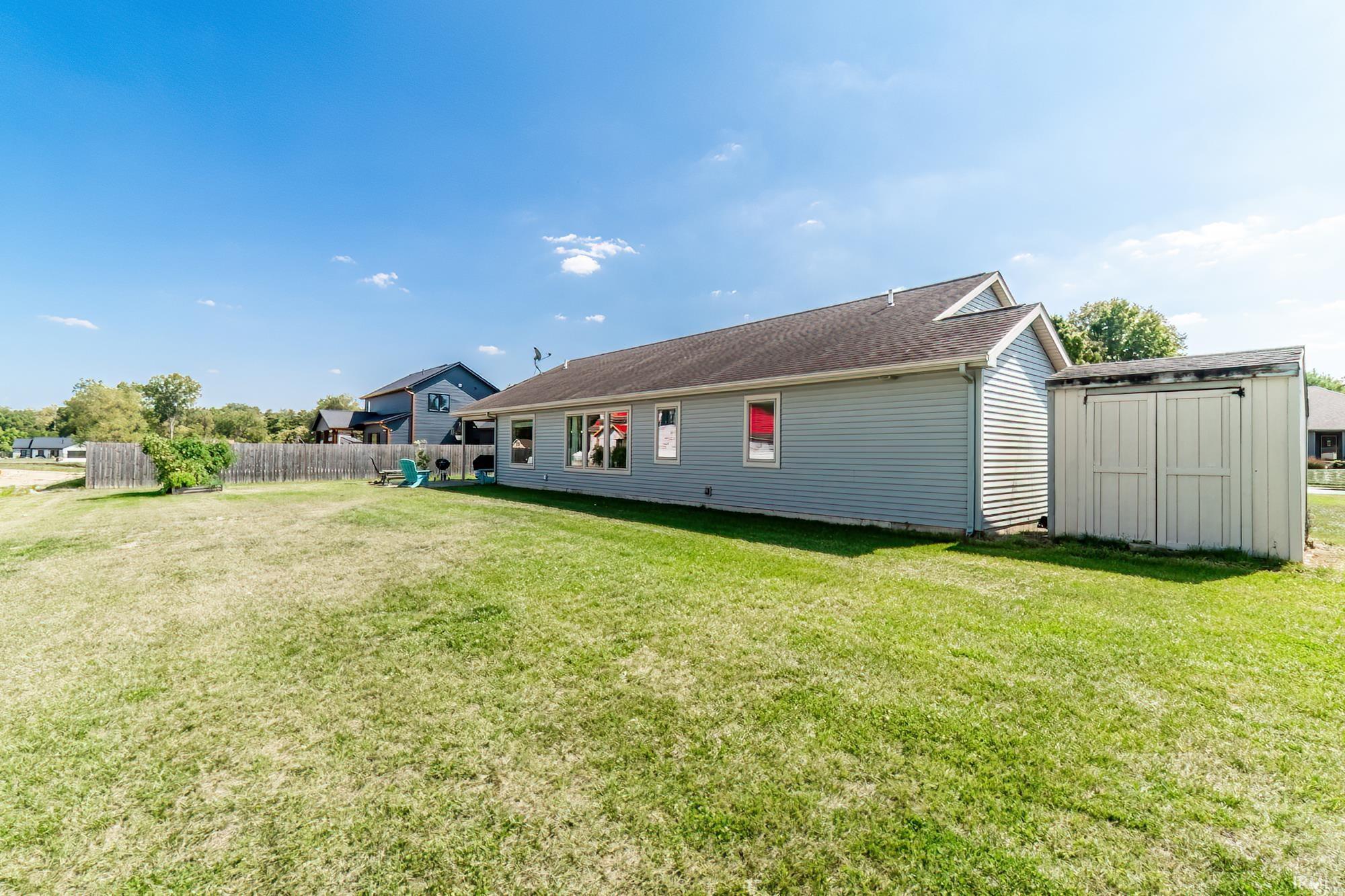 Photo 25 of 951 Hawthorn Lane