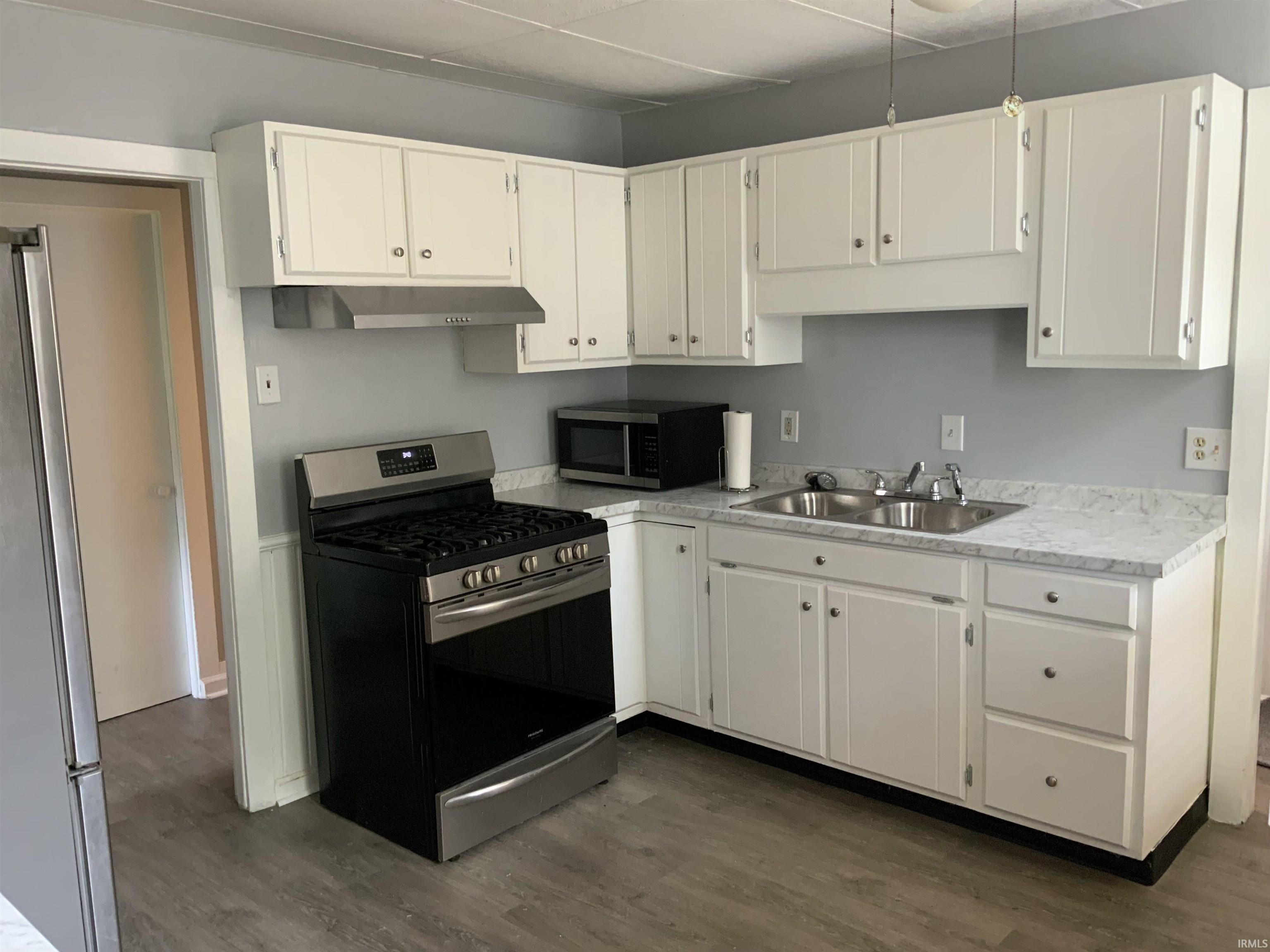 Photo 7 of 1419 Summit Street