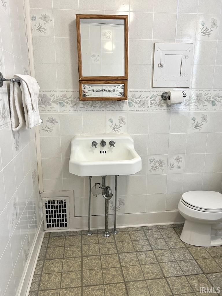 Photo 14 of 3224 Broadway