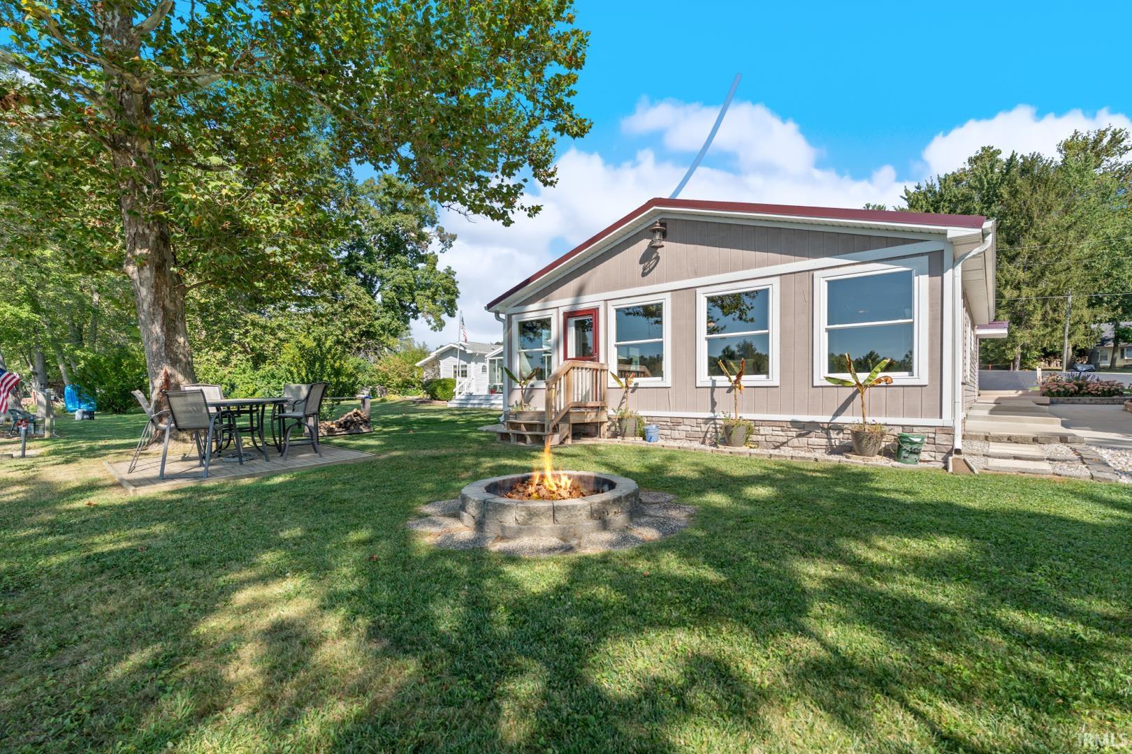 Homes for sale in Columbia, IN | 1770 E Poplar Rd, Columbia, IN 46725 | MLS# 202538115