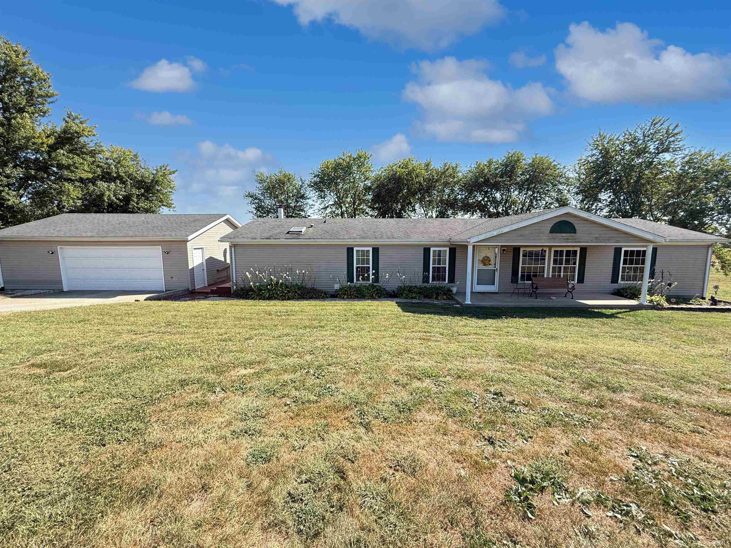 Homes for sale in Loogootee, IN | 1320 Webb Rd, Loogootee, IN 47553 | MLS# 202538124