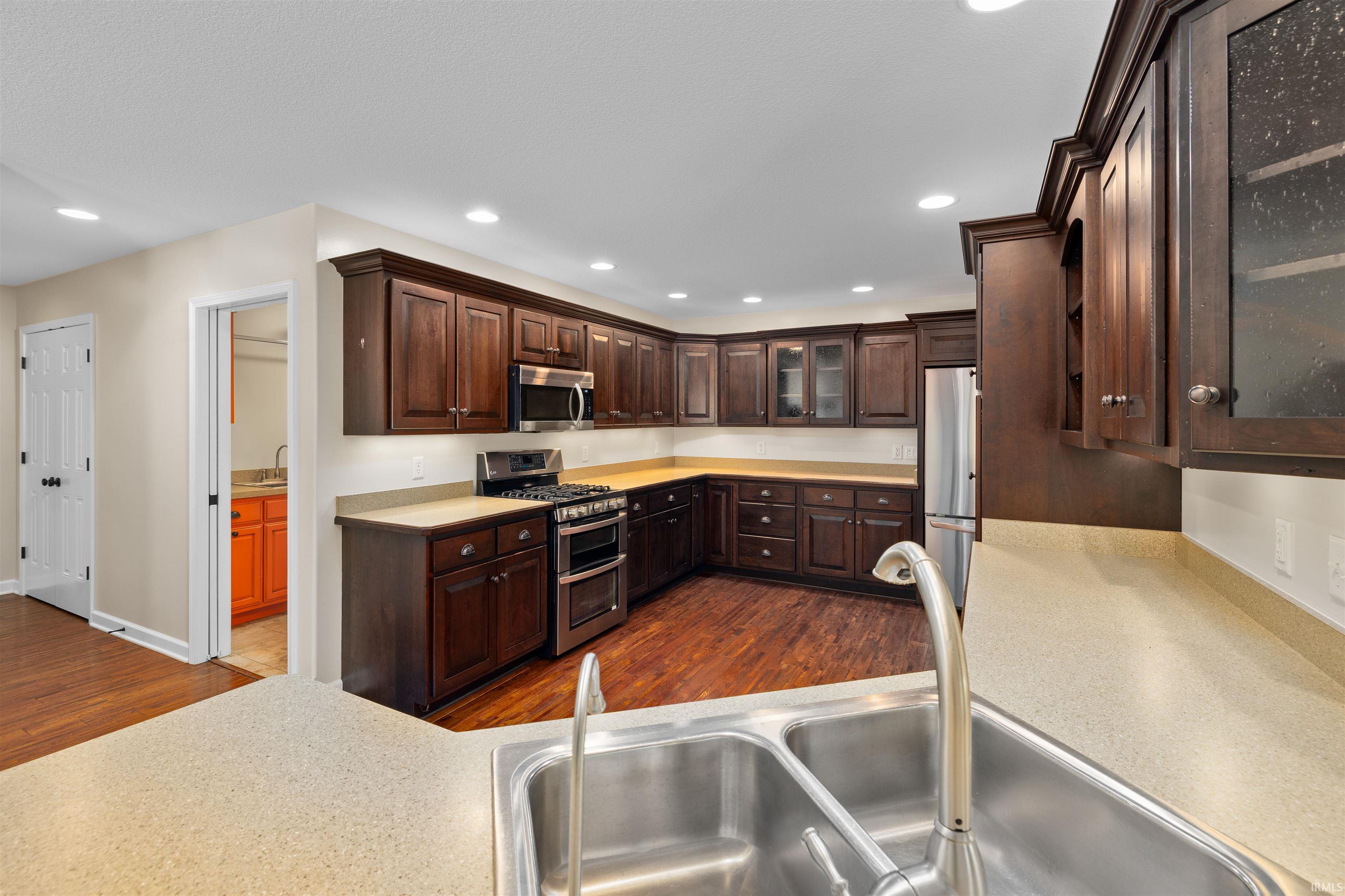 Photo 10 of 3330 Kellygreen Court