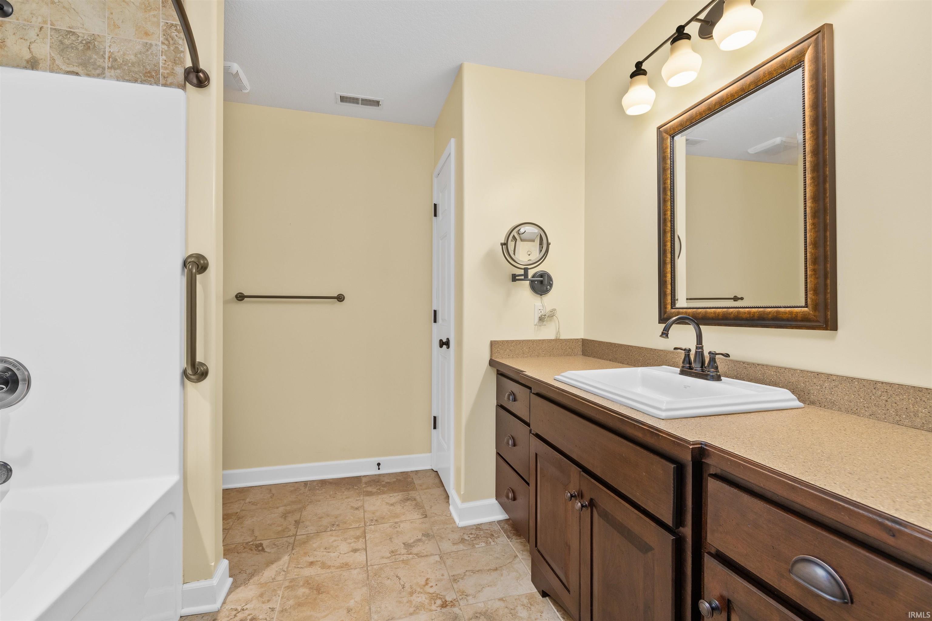 Photo 19 of 3330 Kellygreen Court