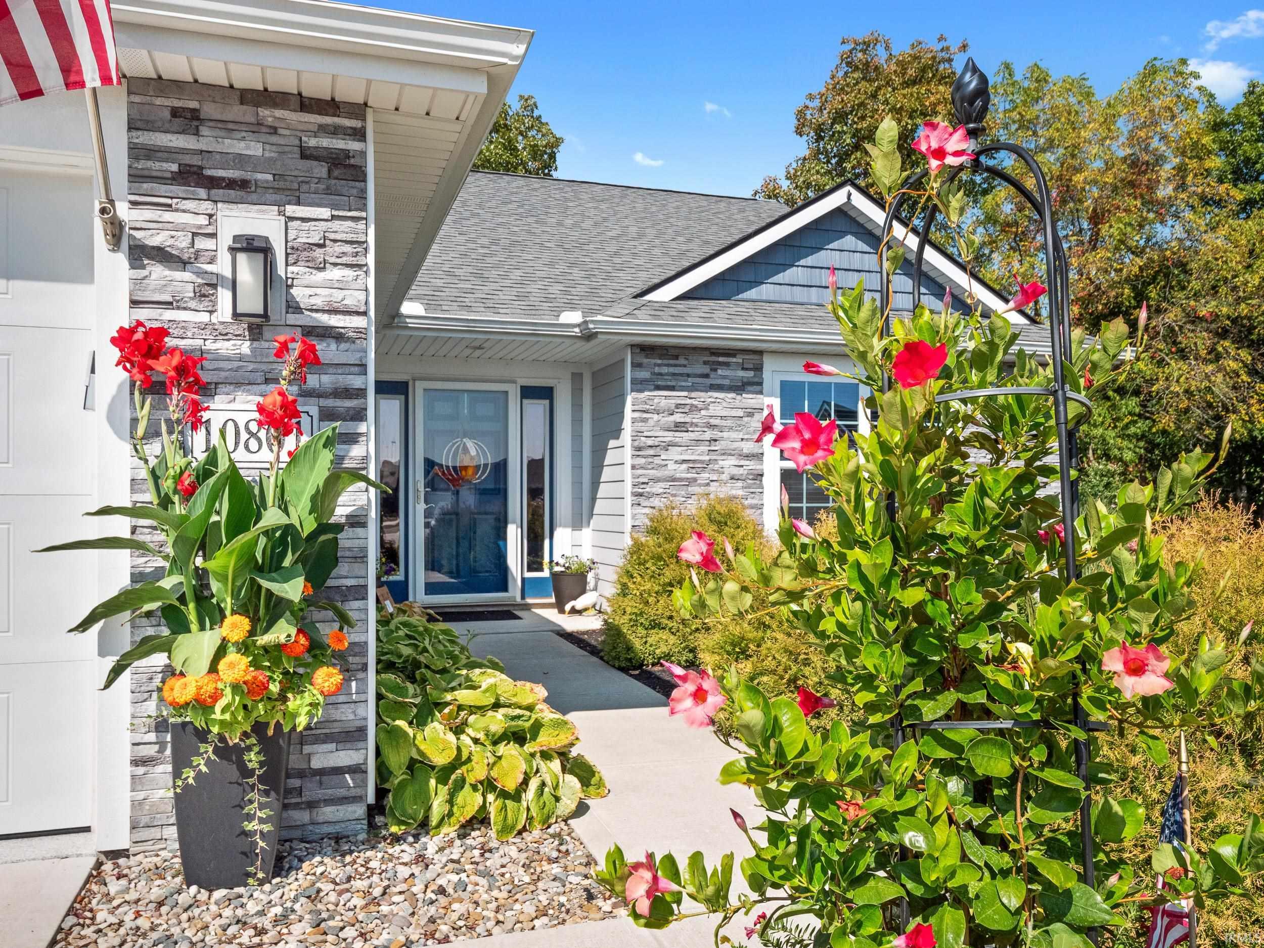 Homes for sale in Roanoke, IN | 10801 Fenton Cvs, Roanoke, IN 46783 | MLS# 202538156