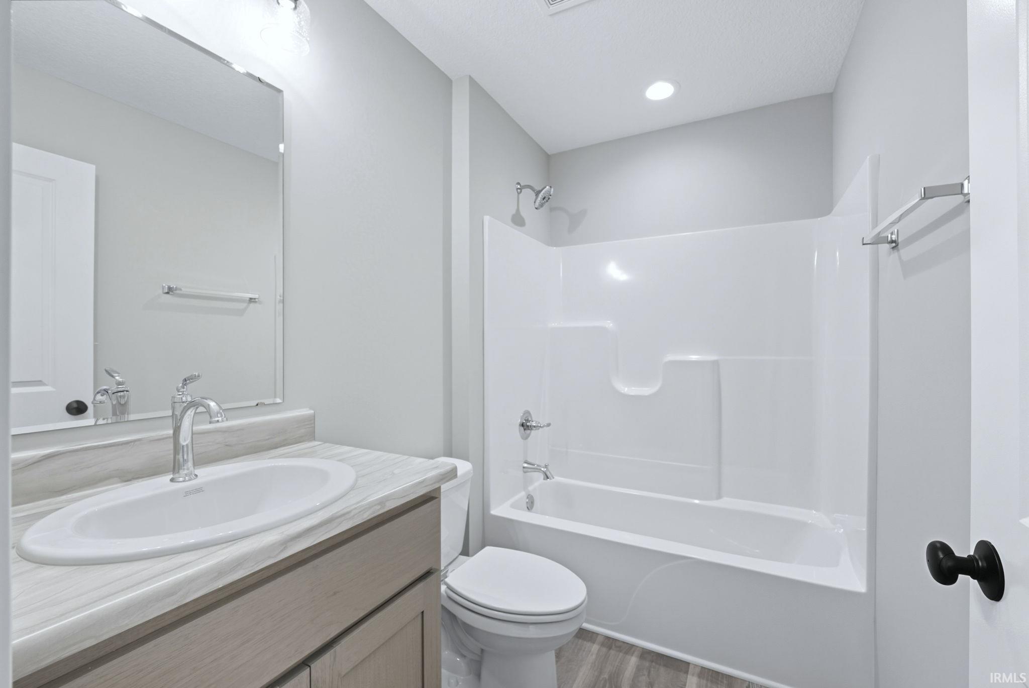 Photo 23 of 118 Sunset Drive