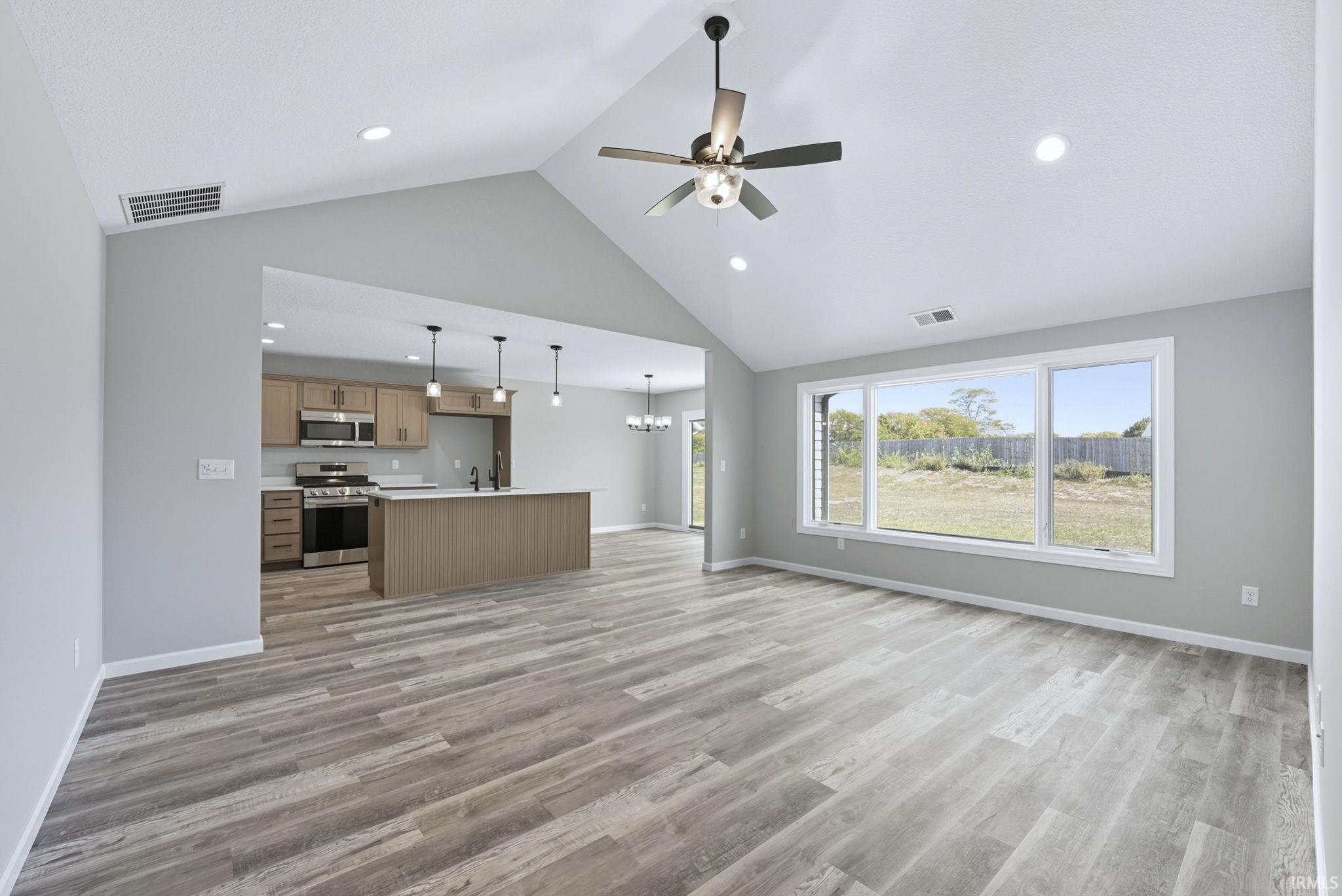 Photo 8 of 118 Sunset Drive