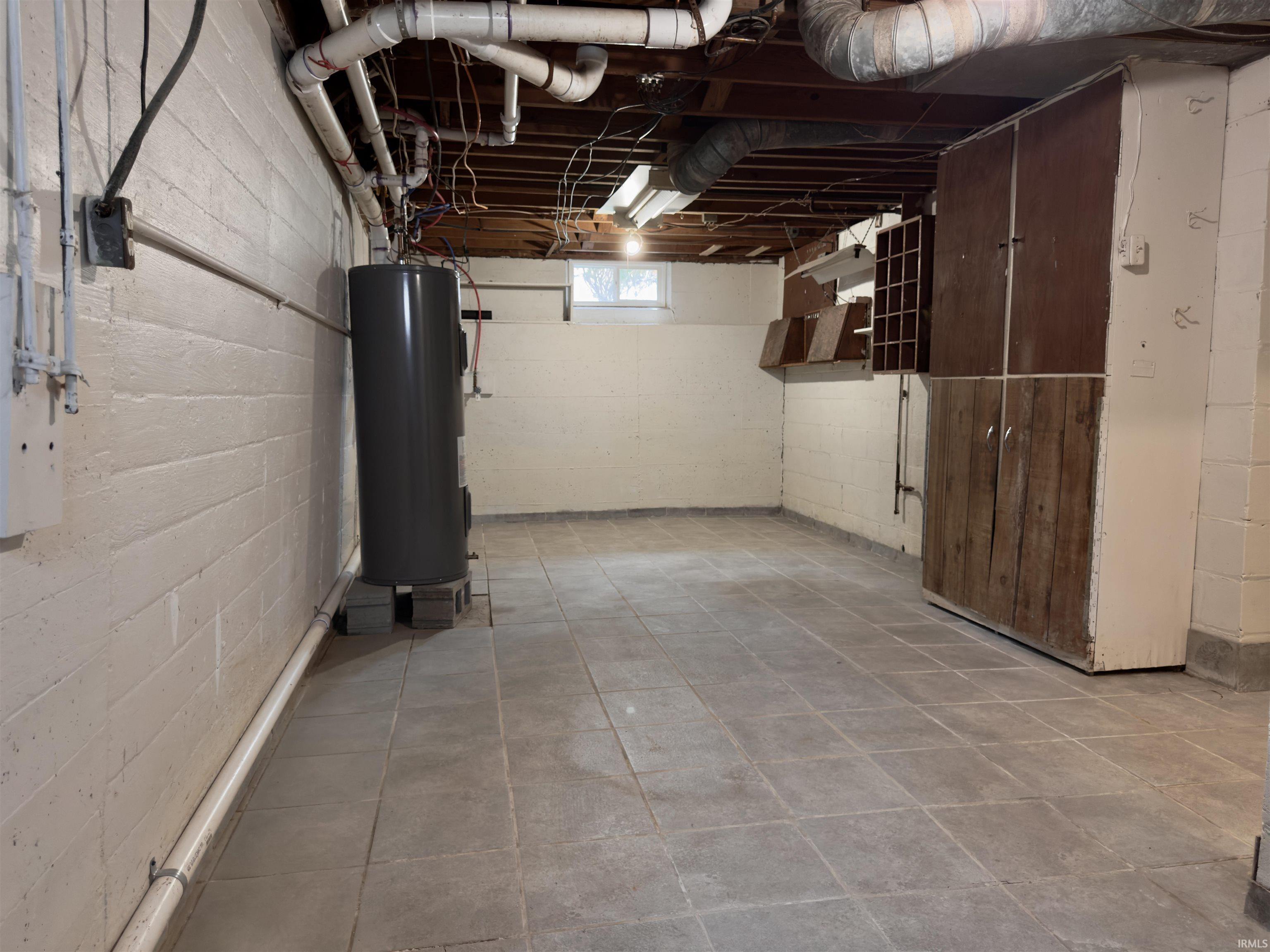 Photo 13 of 4915 Plaza Drive