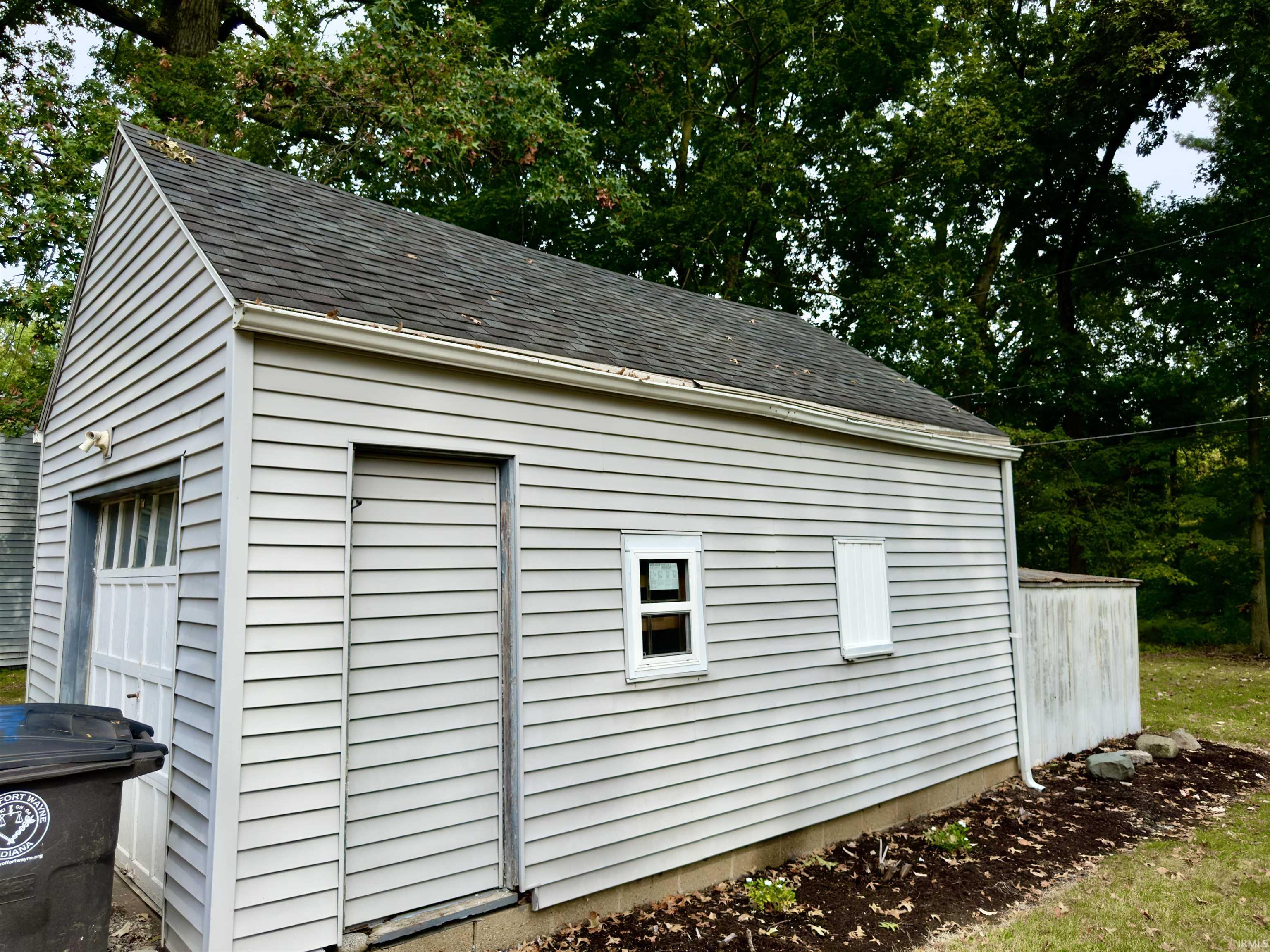 Photo 22 of 4915 Plaza Drive