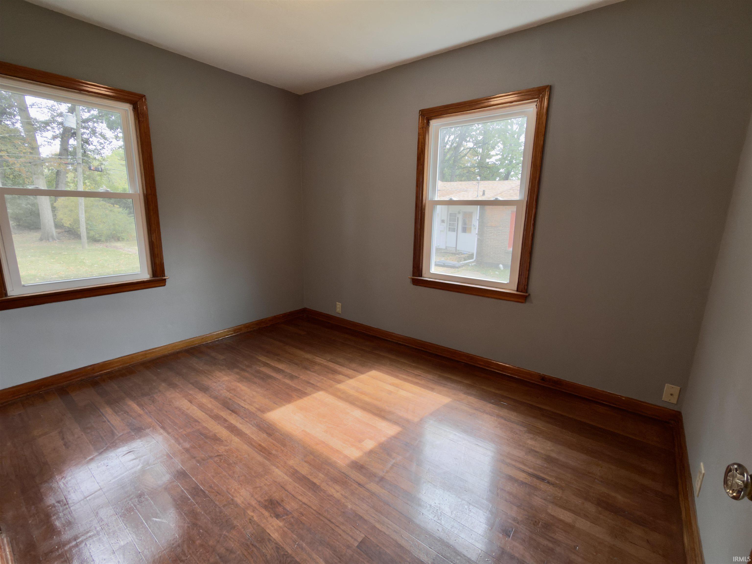 Photo 8 of 4915 Plaza Drive