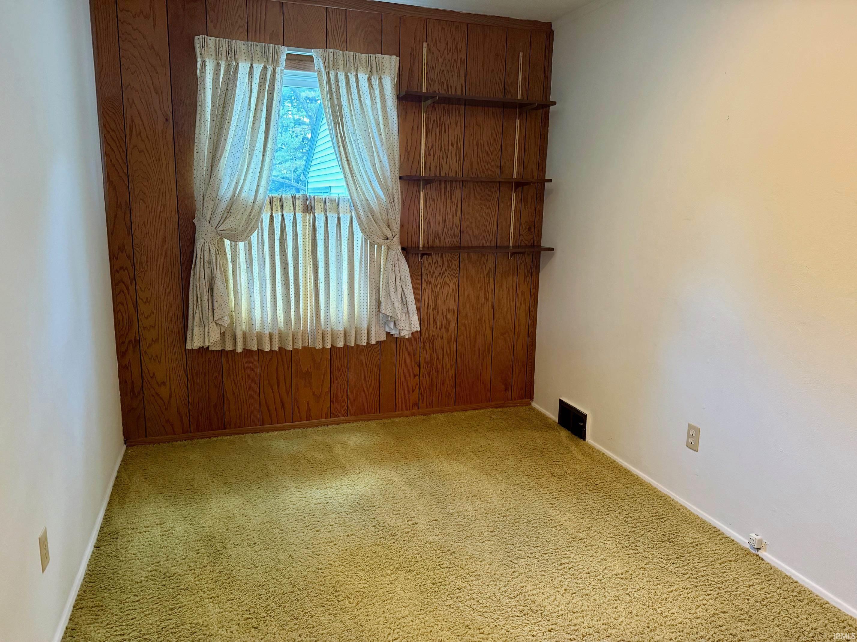 Photo 6 of 1301 N Lafontaine Street