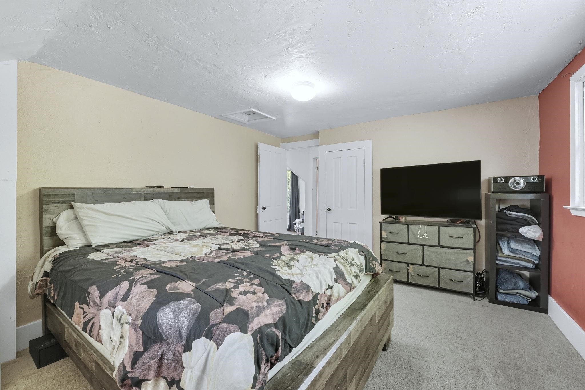 Photo 20 of 410 N Cedar Street