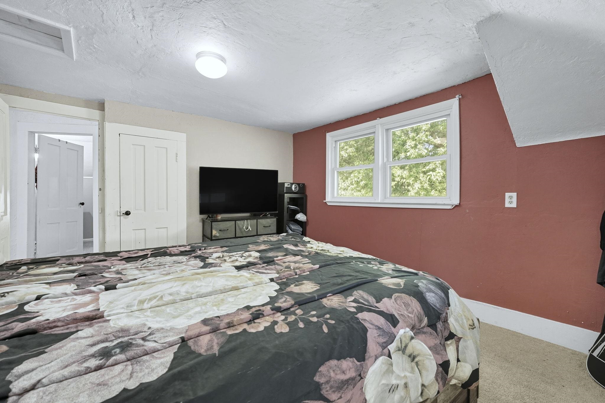 Photo 21 of 410 N Cedar Street