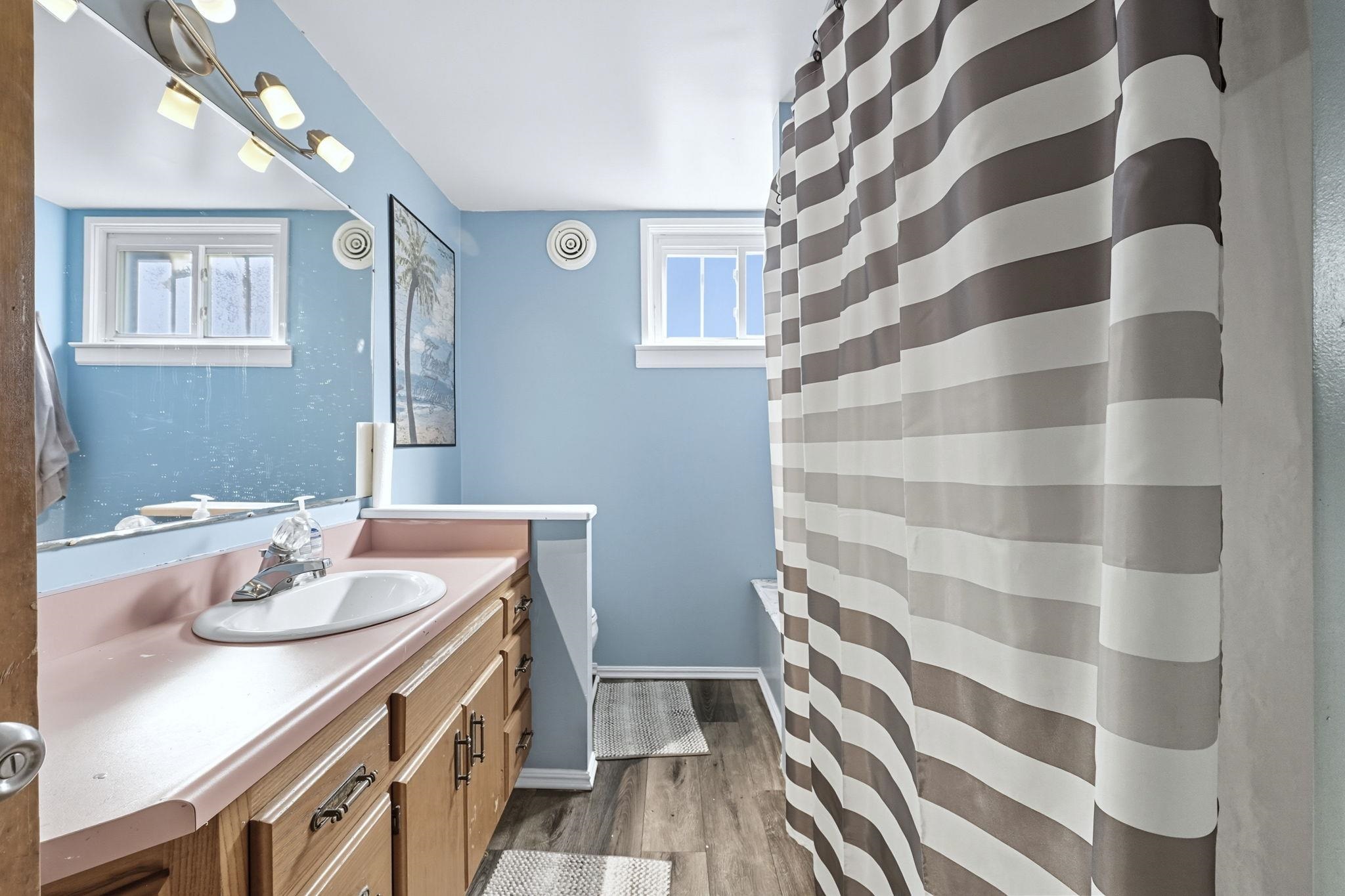 Photo 25 of 410 N Cedar Street