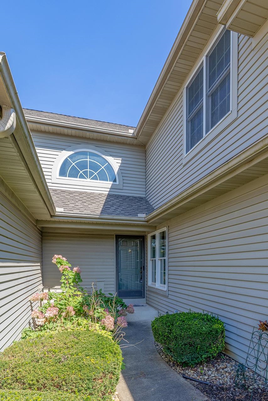 Homes for sale in Goshen, IN | 1635 Spring Brooke Dr, Goshen, IN 46528 | MLS# 202538306