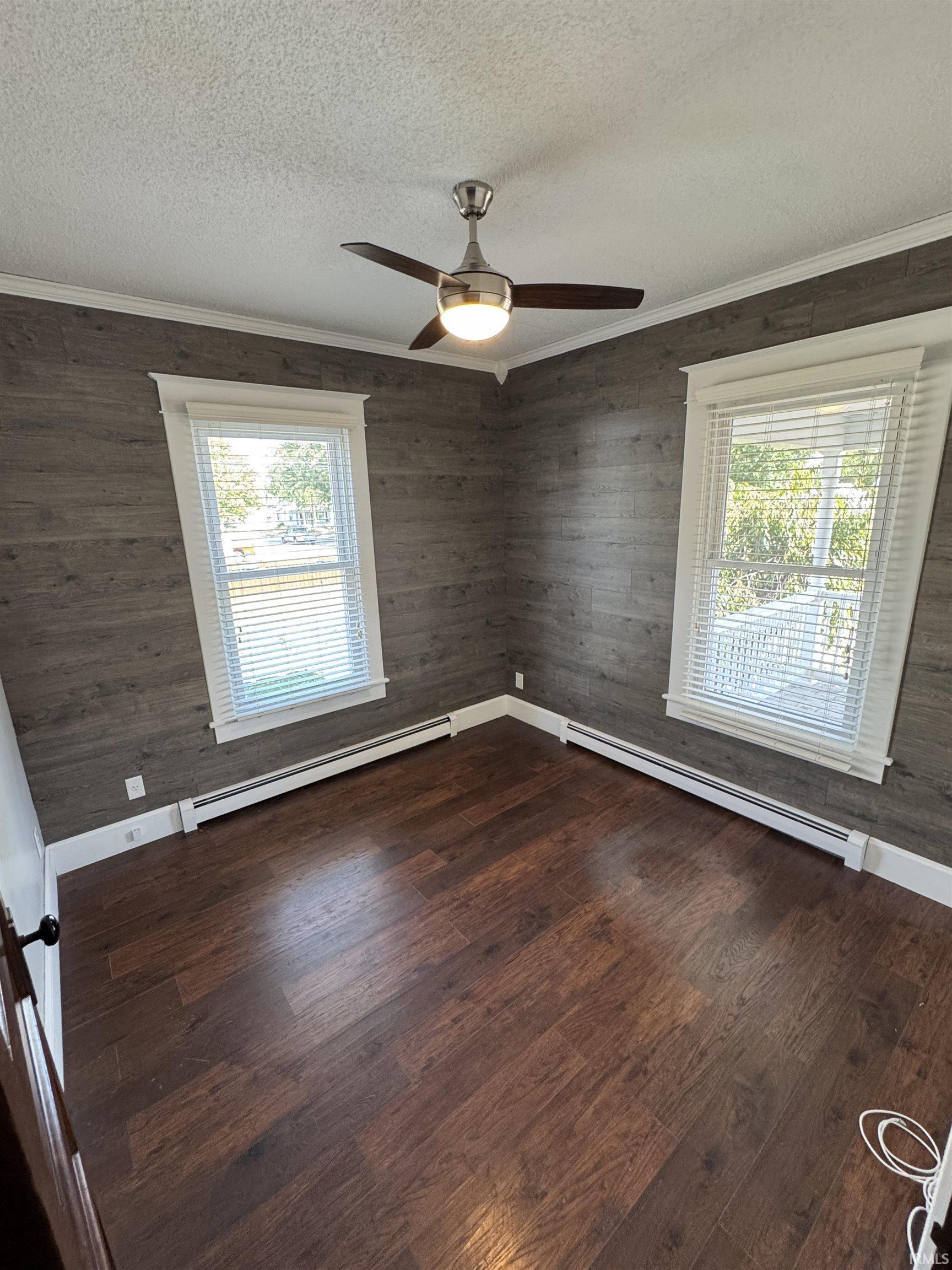 Photo 5 of 102 S VAN BUREN Street