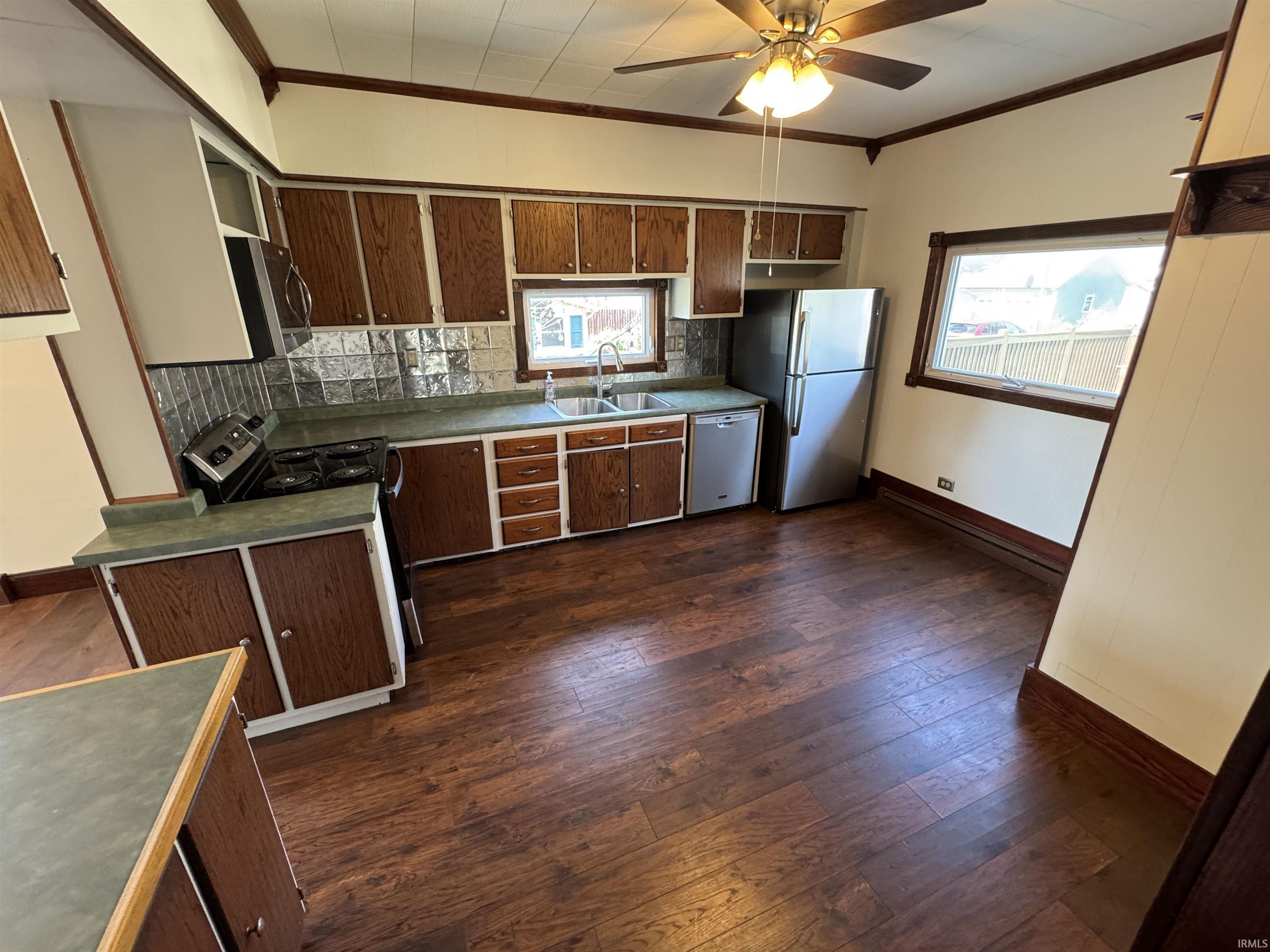 Photo 8 of 102 S VAN BUREN Street