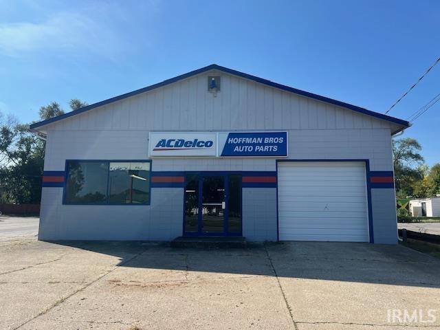 Photo 0 of 237 W Indiana Avenue