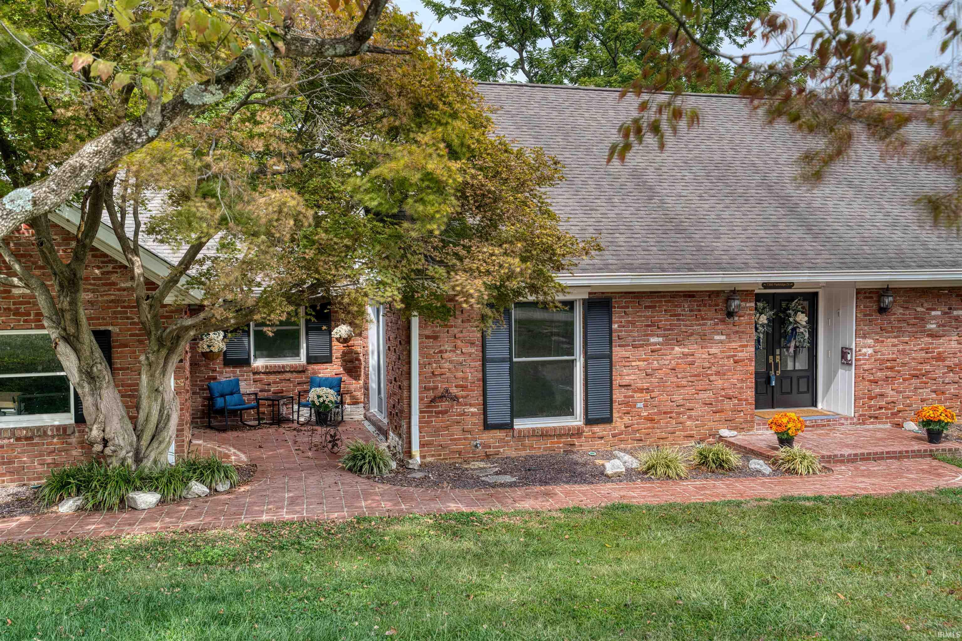 Homes for sale in Newburgh, IN | 7366 Parkridge Rd, Newburgh, IN 47630 | MLS# 202538476