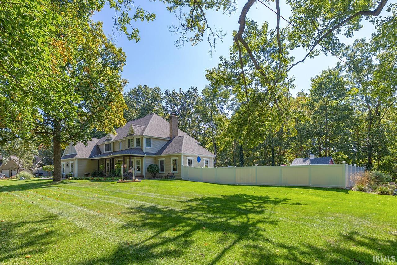 Homes for sale in Elkhart, IN | 23430 Bluff Crest Dr, Elkhart, IN 46517 | MLS# 202538514