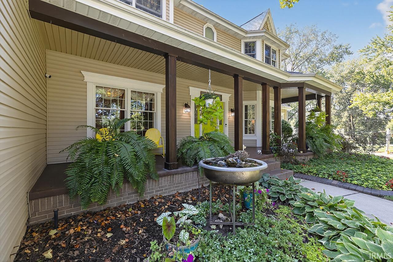 Homes for sale in Elkhart, IN | 23430 Bluff Crest Dr, Elkhart, IN 46517 | MLS# 202538514