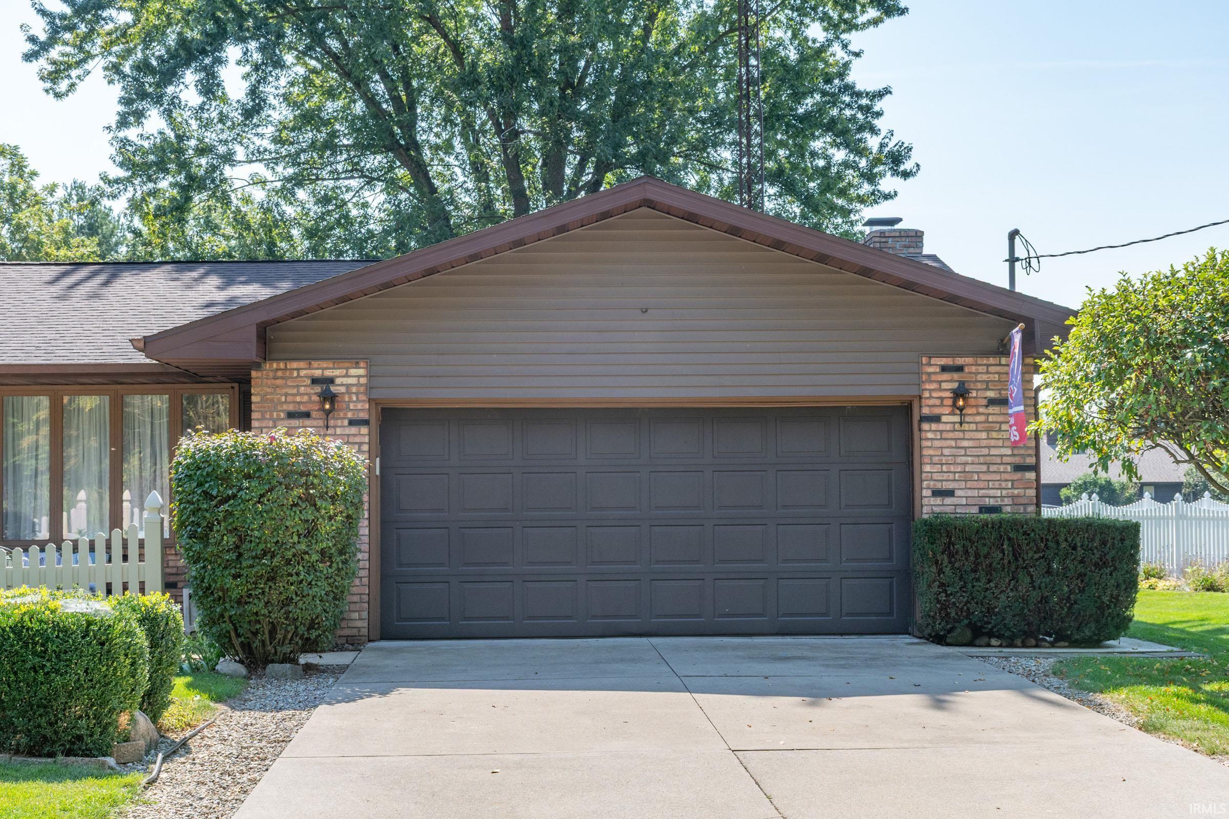 Homes for sale in Lakeville, IN | 12909 Tyler Rd, Lakeville, IN 46536 | MLS# 202538558