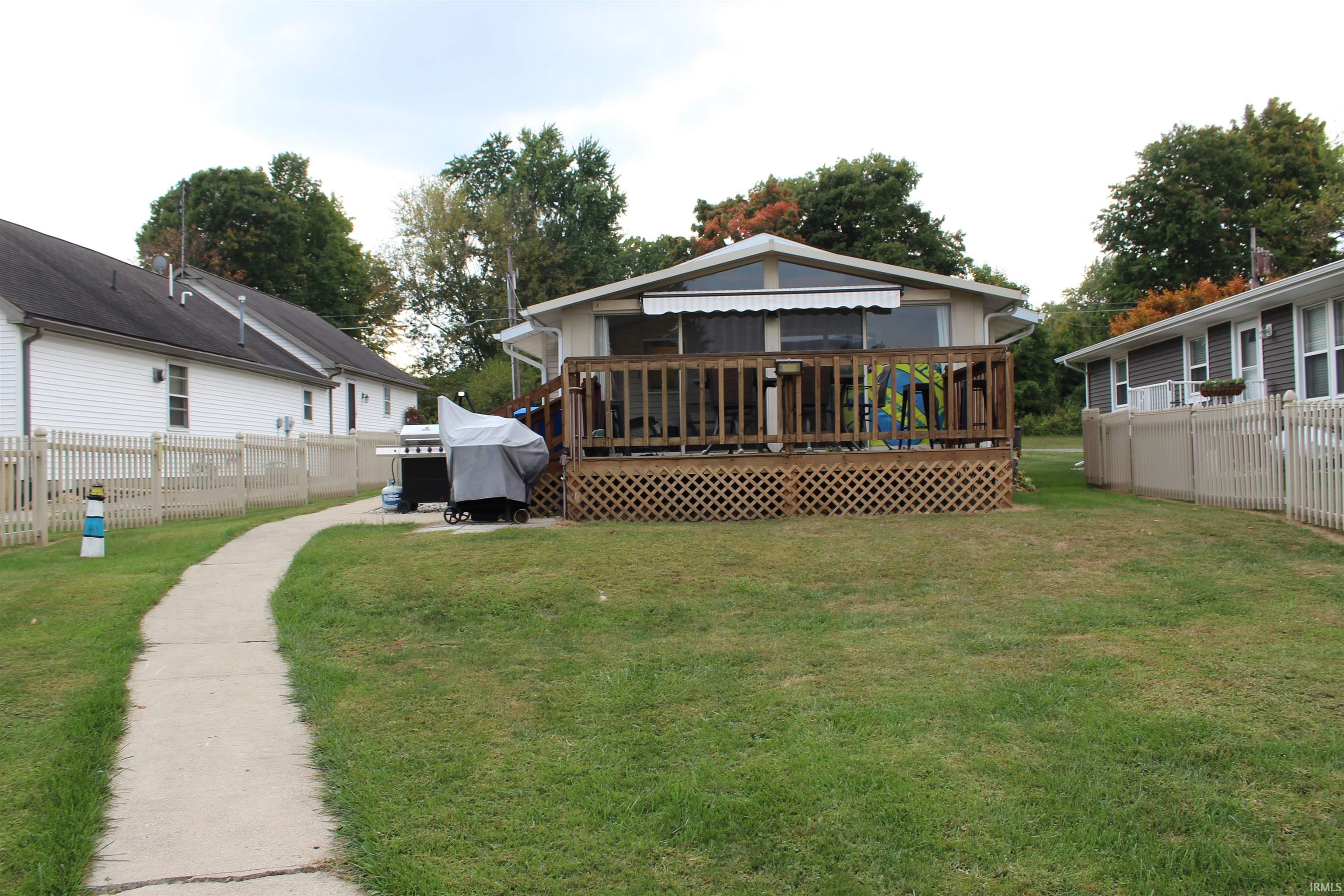 Photo 2 of 7965 S 140 E