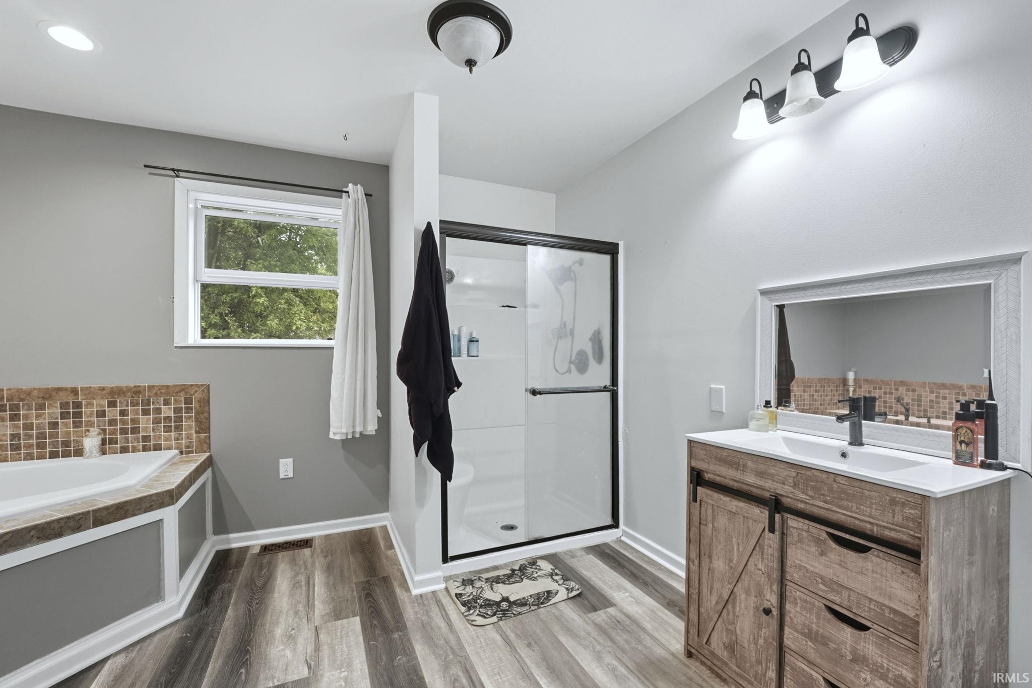 Photo 21 of 1304 Garden Club Drive