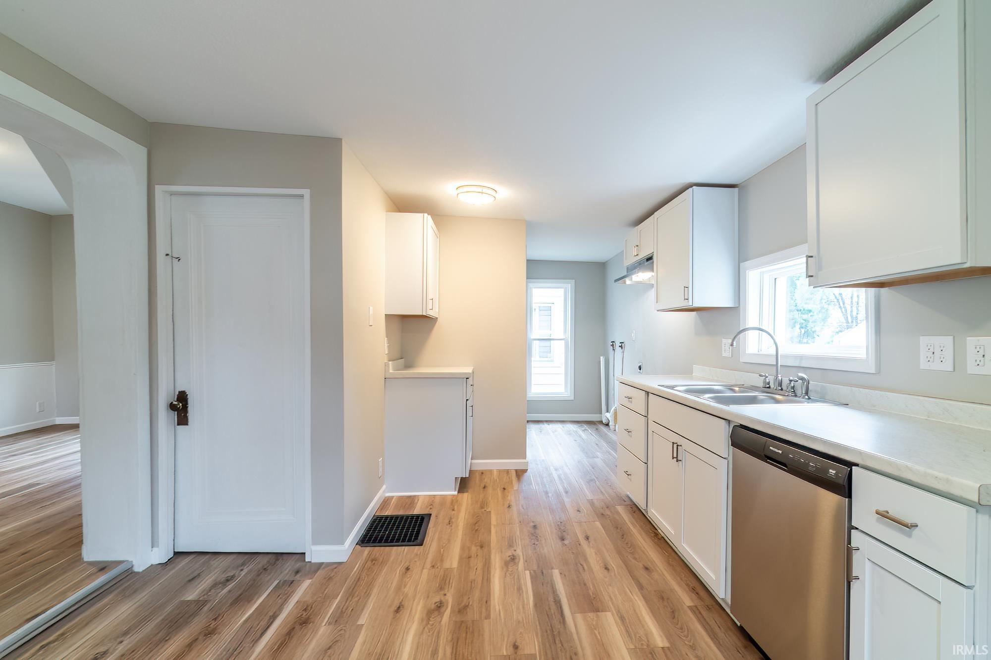 Photo 2 of 807 Wagner Street