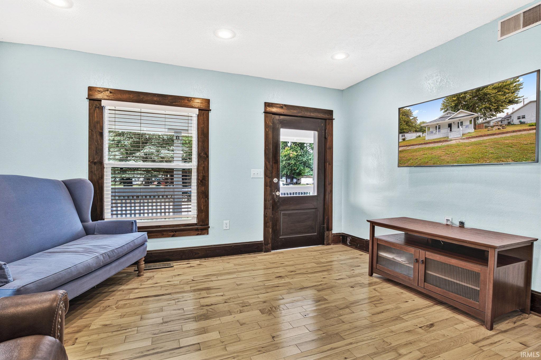 Homes for sale in Sharpsville, IN | 208 W Walnut St, Sharpsville, IN 46068 | MLS# 202538612