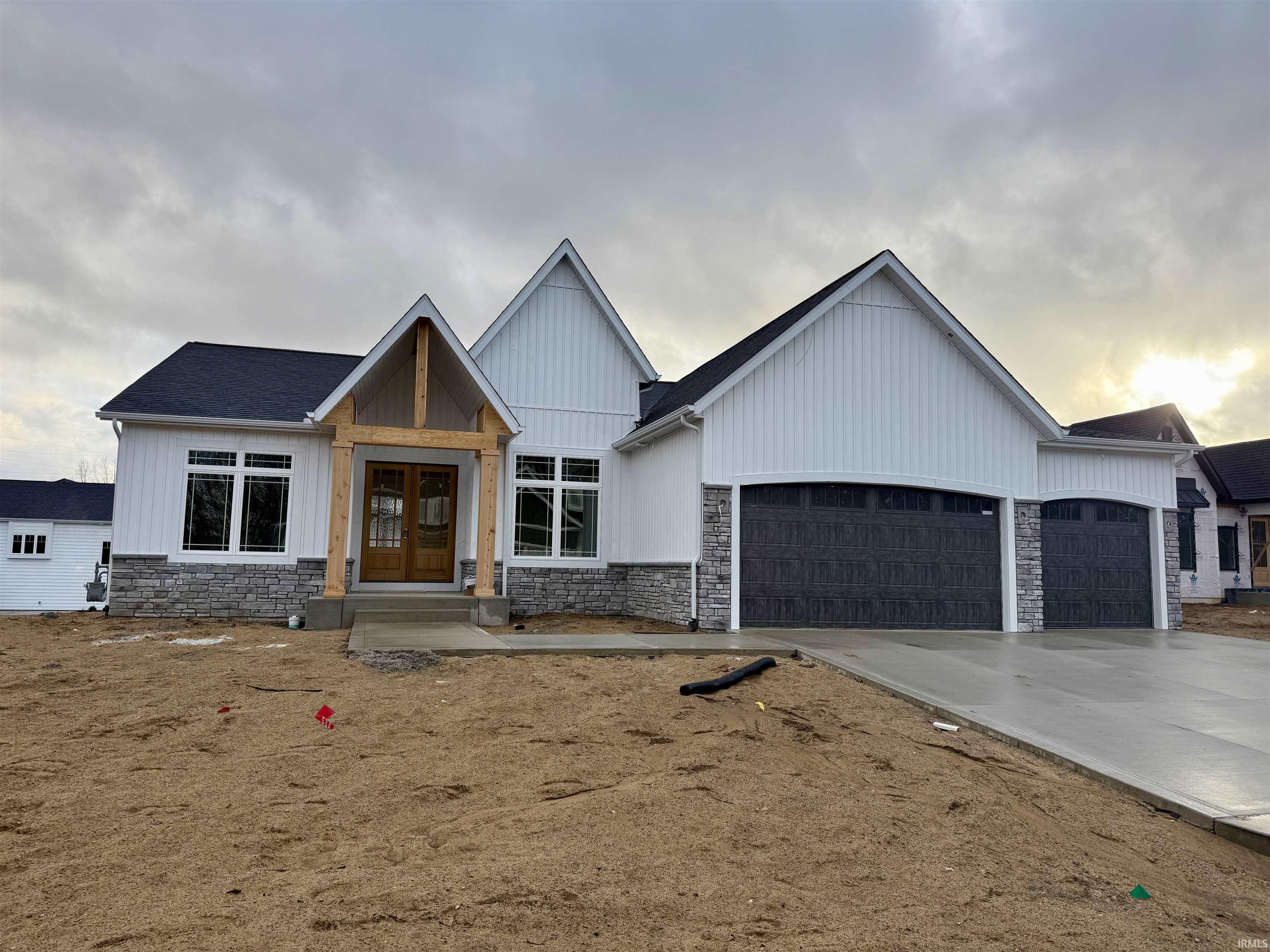 Homes for sale in Osceola, IN | 11134 Wharton Way #303, Osceola, IN 46561 | MLS# 202538615