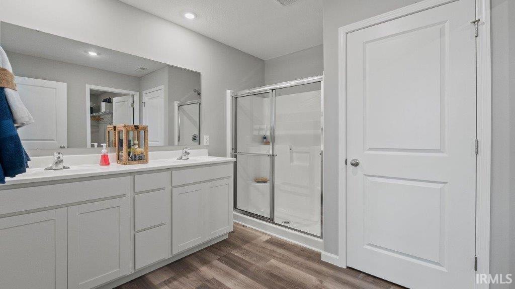 Photo 3 of 1015 Catesby Court