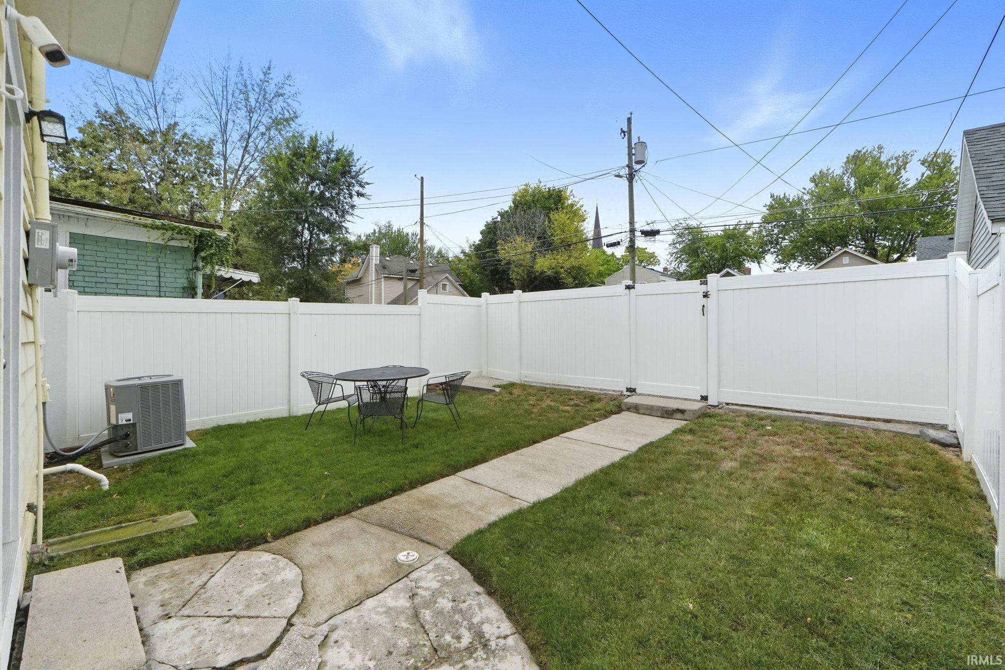 Photo 27 of 824 Lavina Street