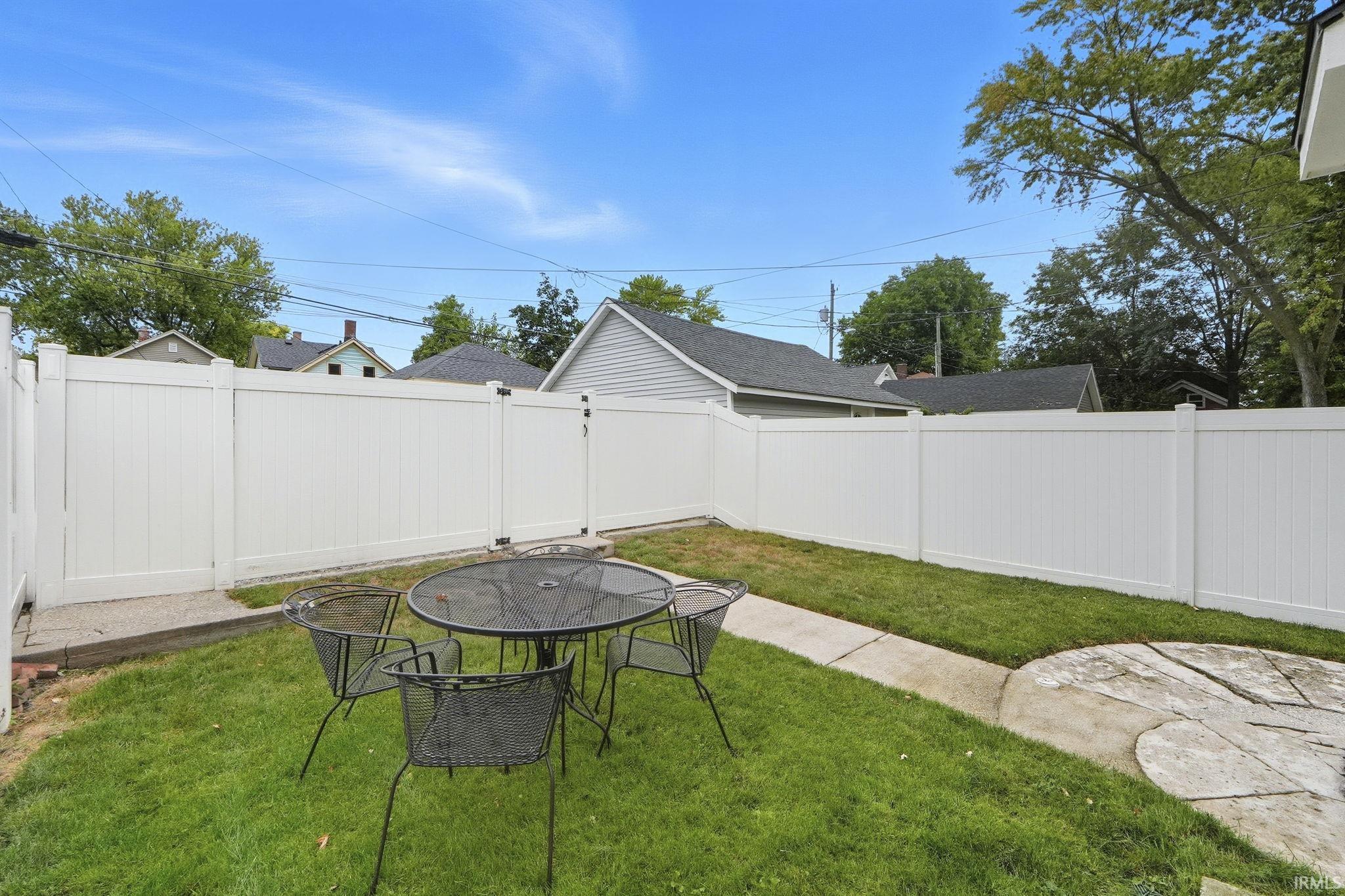 Photo 28 of 824 Lavina Street