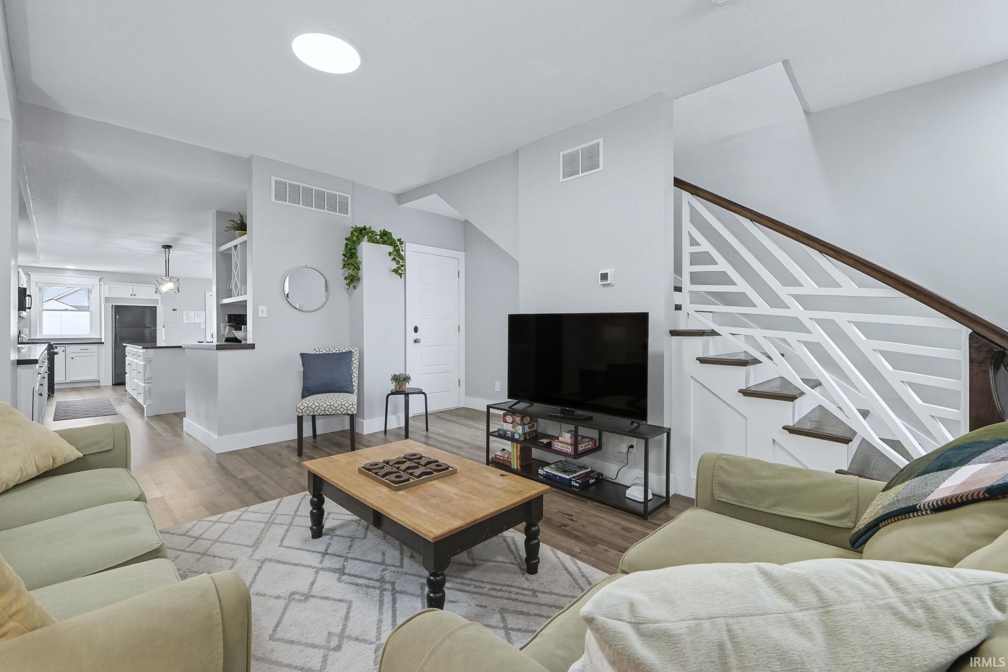 Photo 3 of 824 Lavina Street