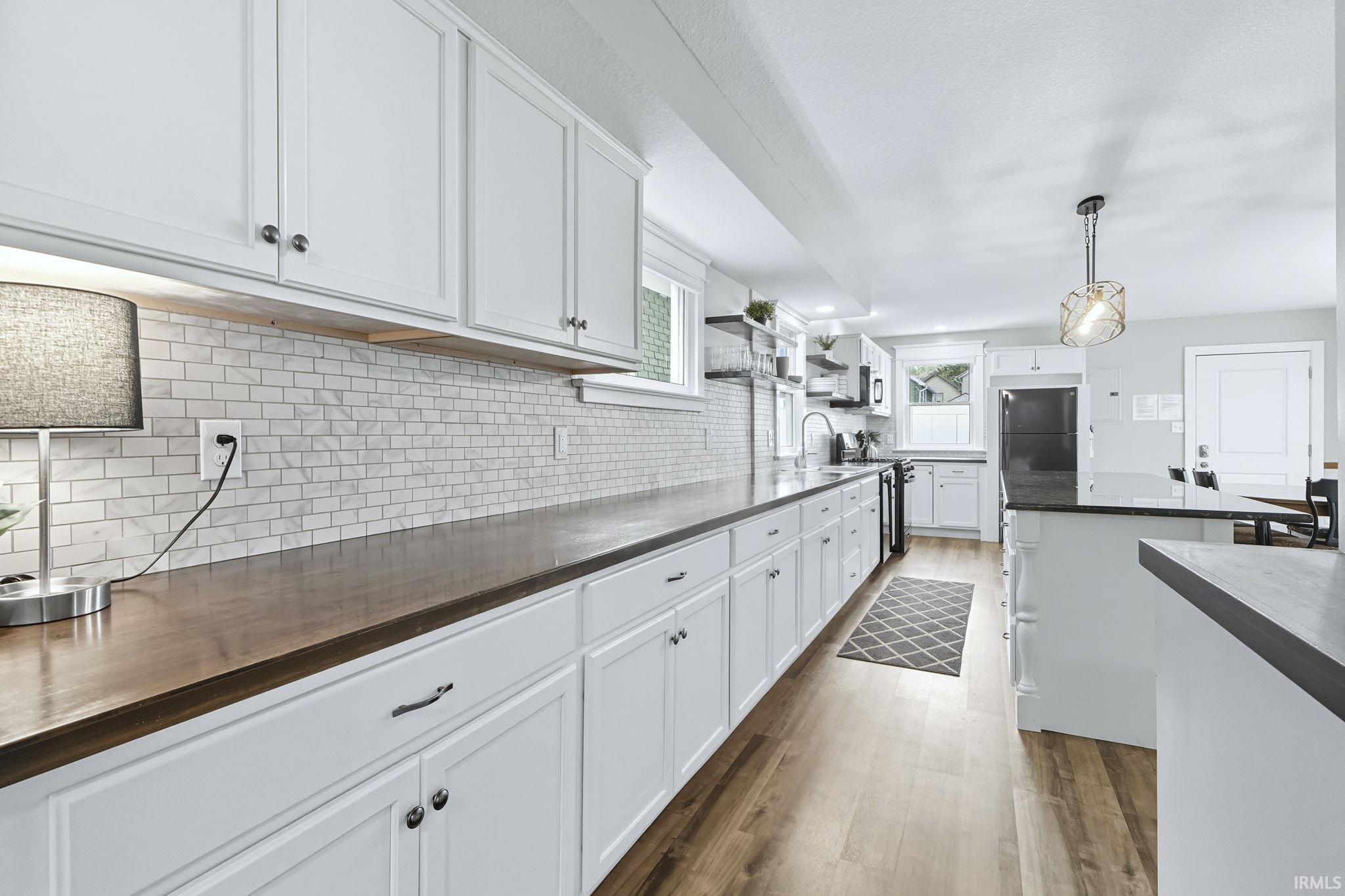 Photo 7 of 824 Lavina Street