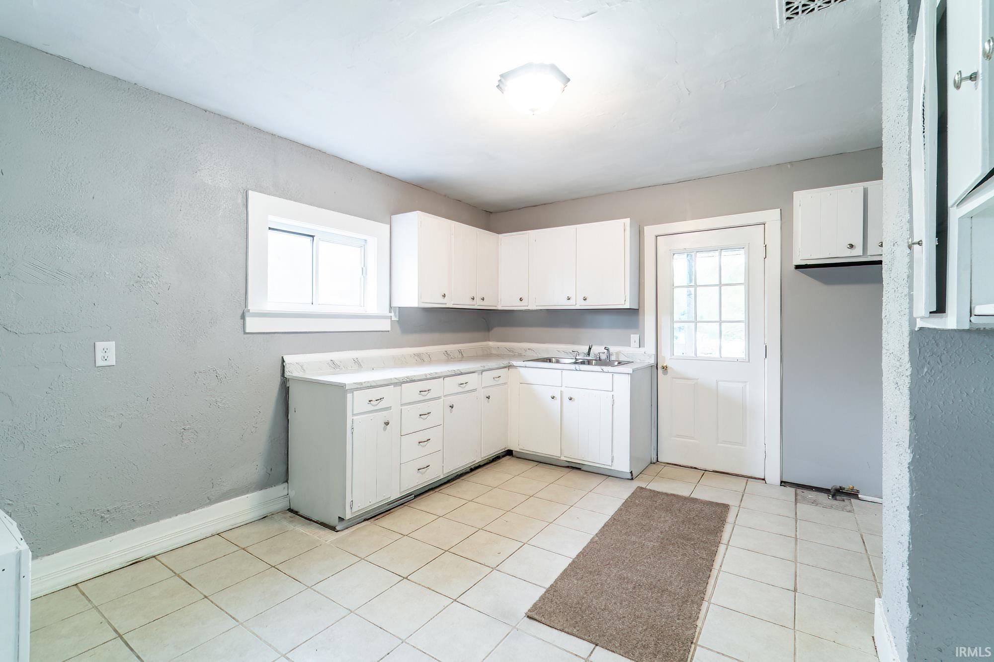 Photo 6 of 1901 Kocher Street