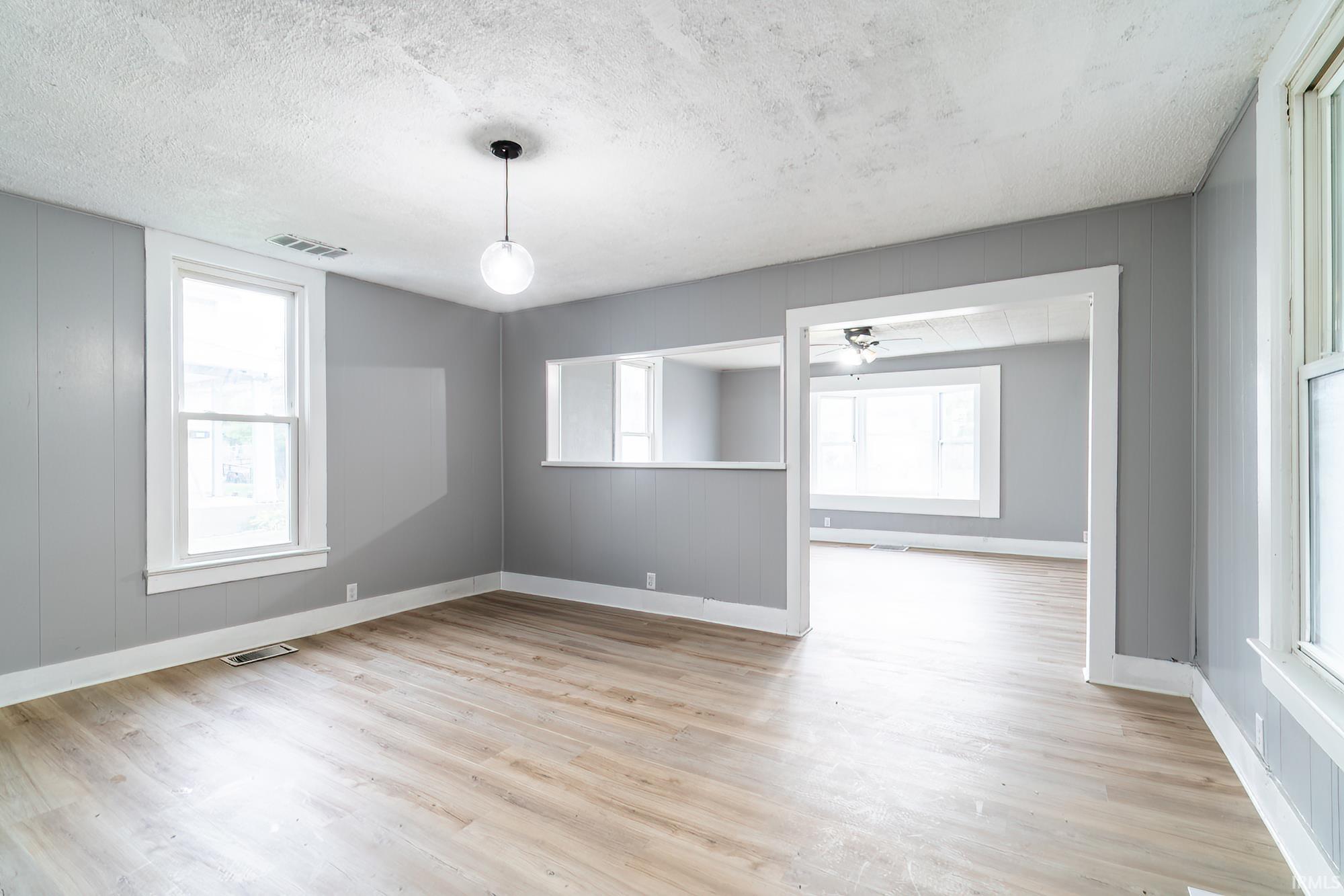 Photo 7 of 1901 Kocher Street