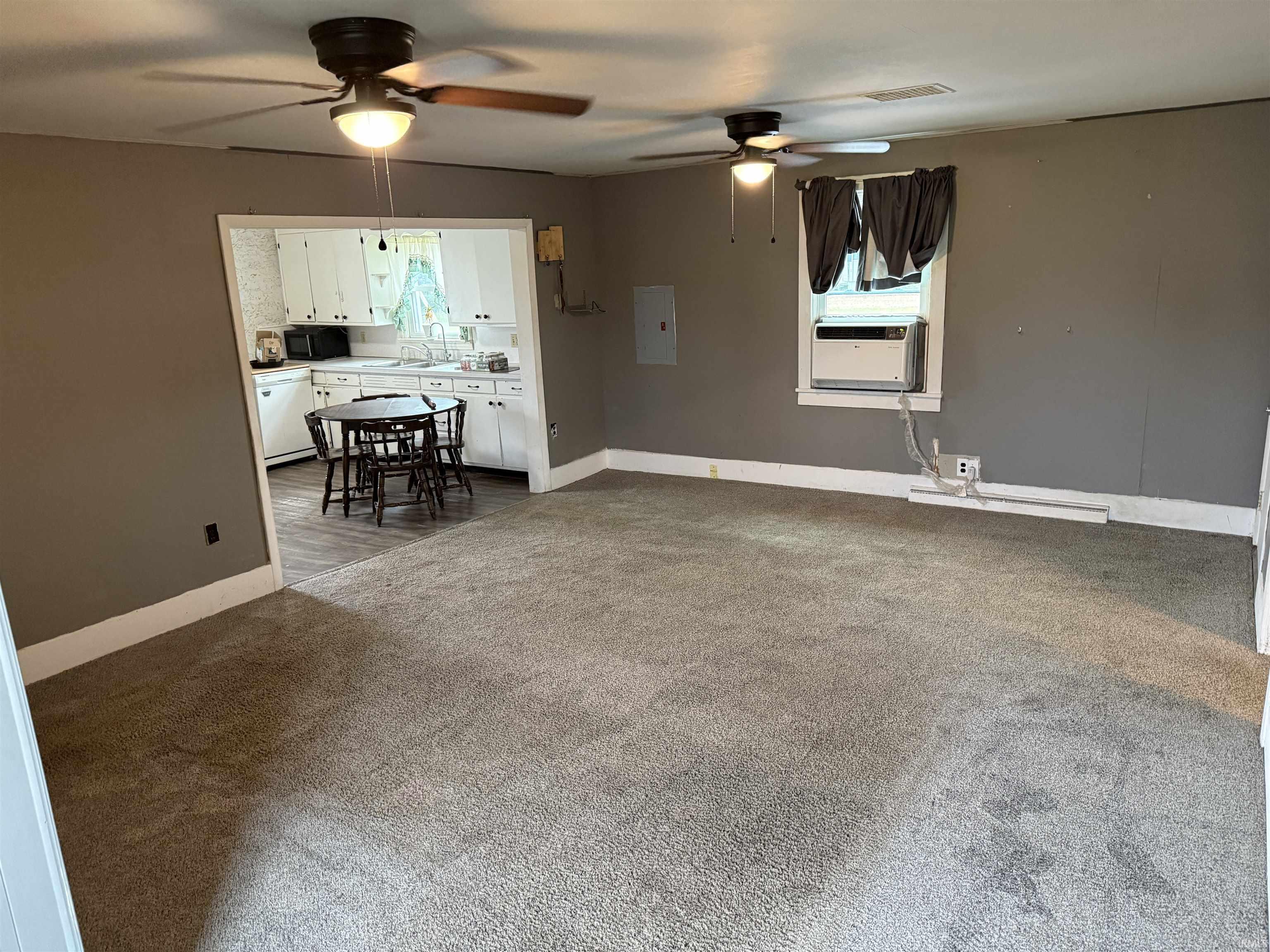 Photo 4 of 609 Welty Street