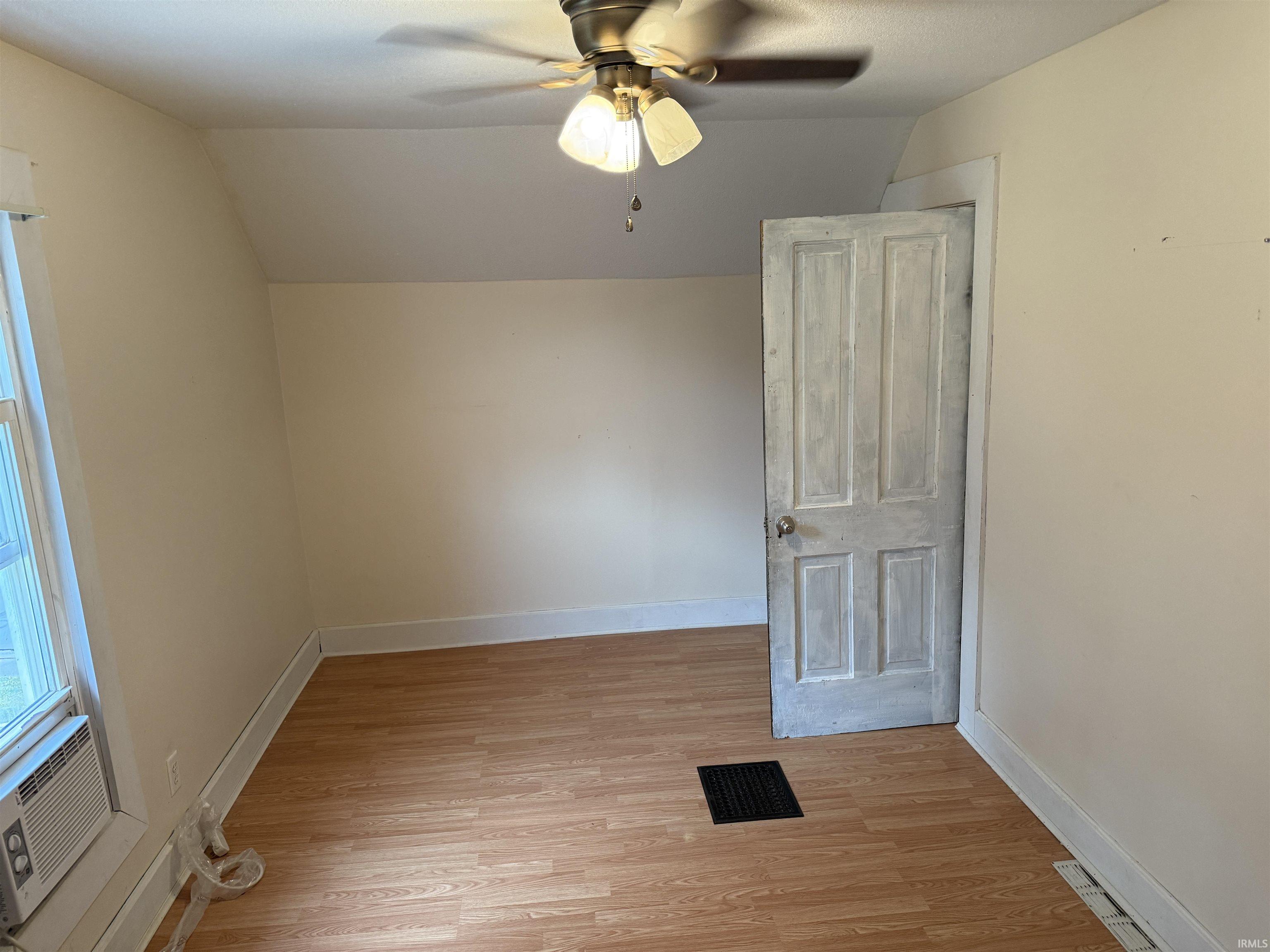 Photo 8 of 609 Welty Street