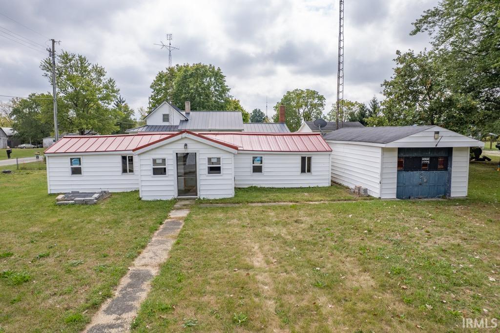 Homes for sale in Hartford City, IN | 1010 W State Road 18, Hartford City, IN 47348 | MLS# 202538800