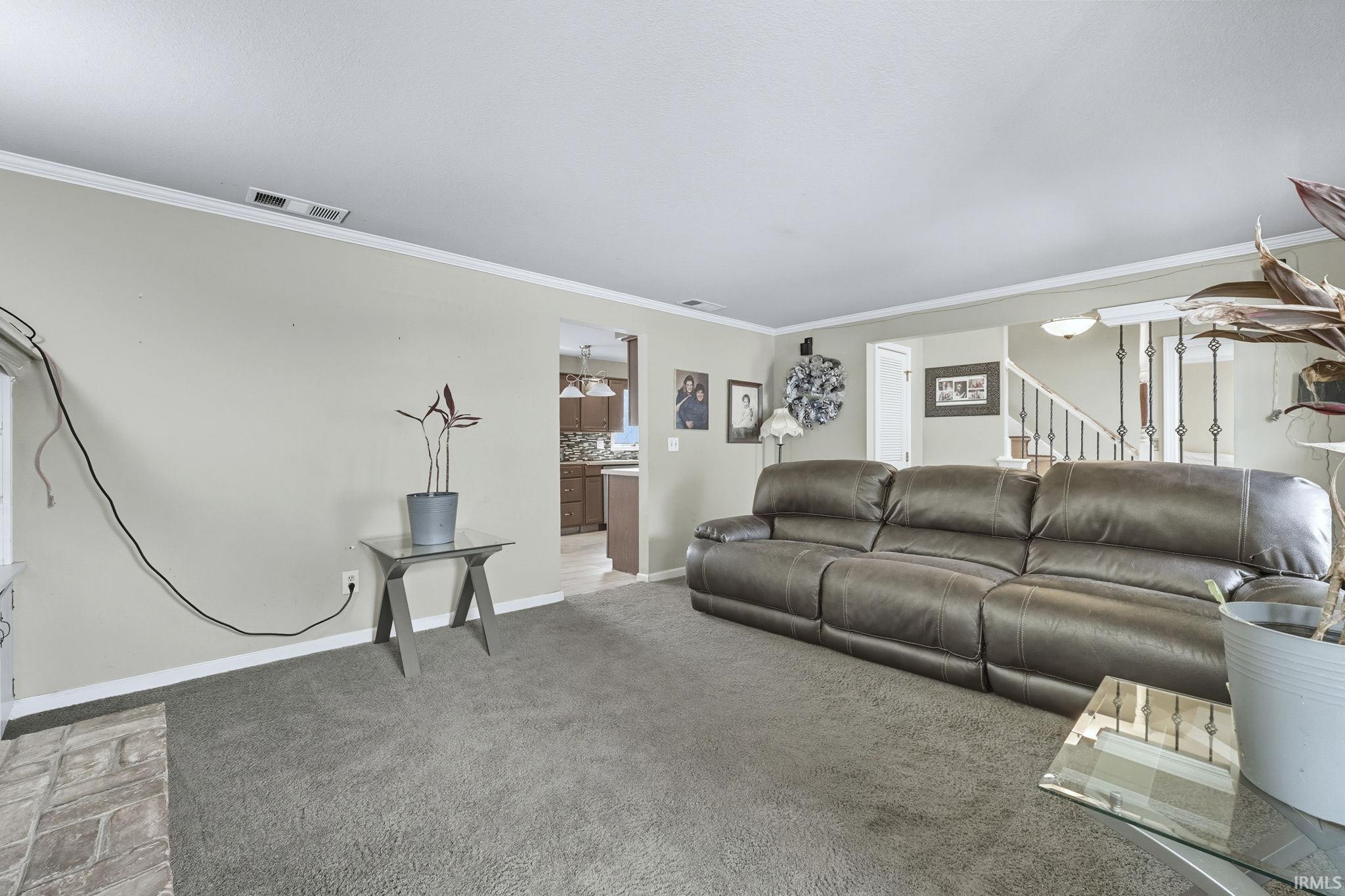 Photo 3 of 5914 Vance Avenue