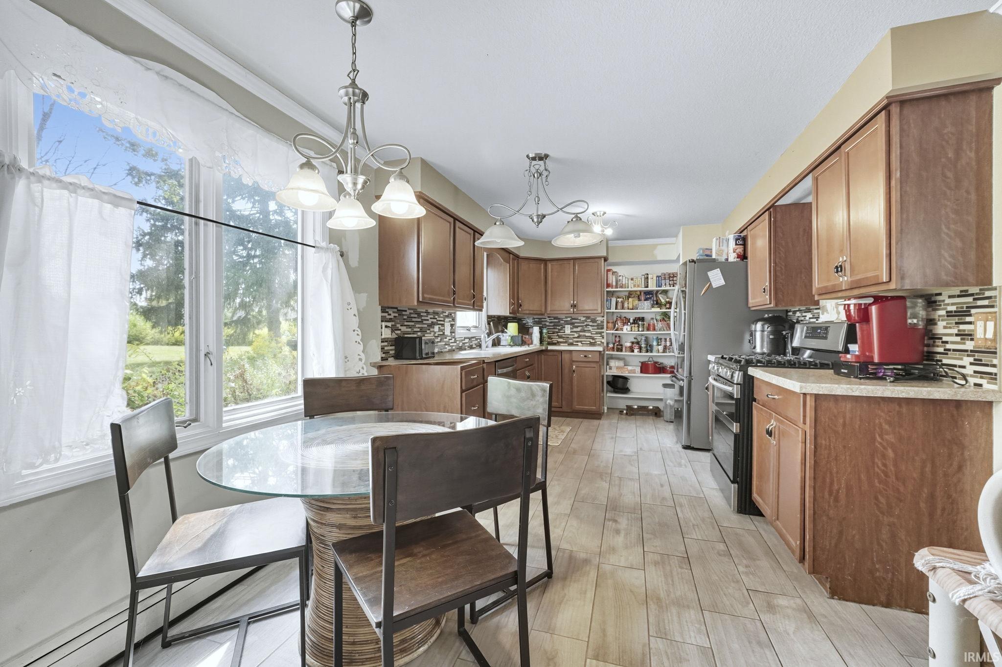 Photo 6 of 5914 Vance Avenue