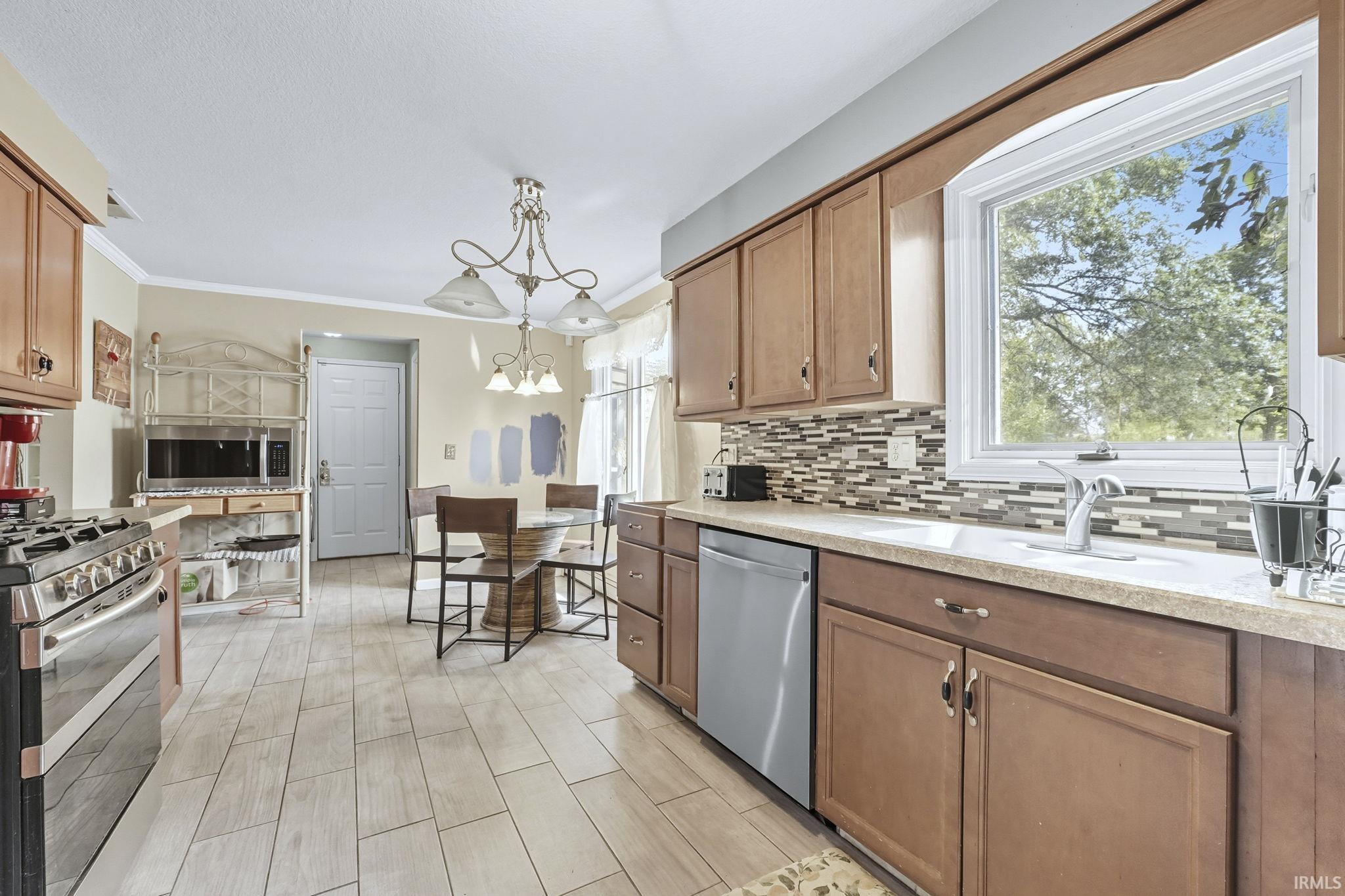 Photo 8 of 5914 Vance Avenue