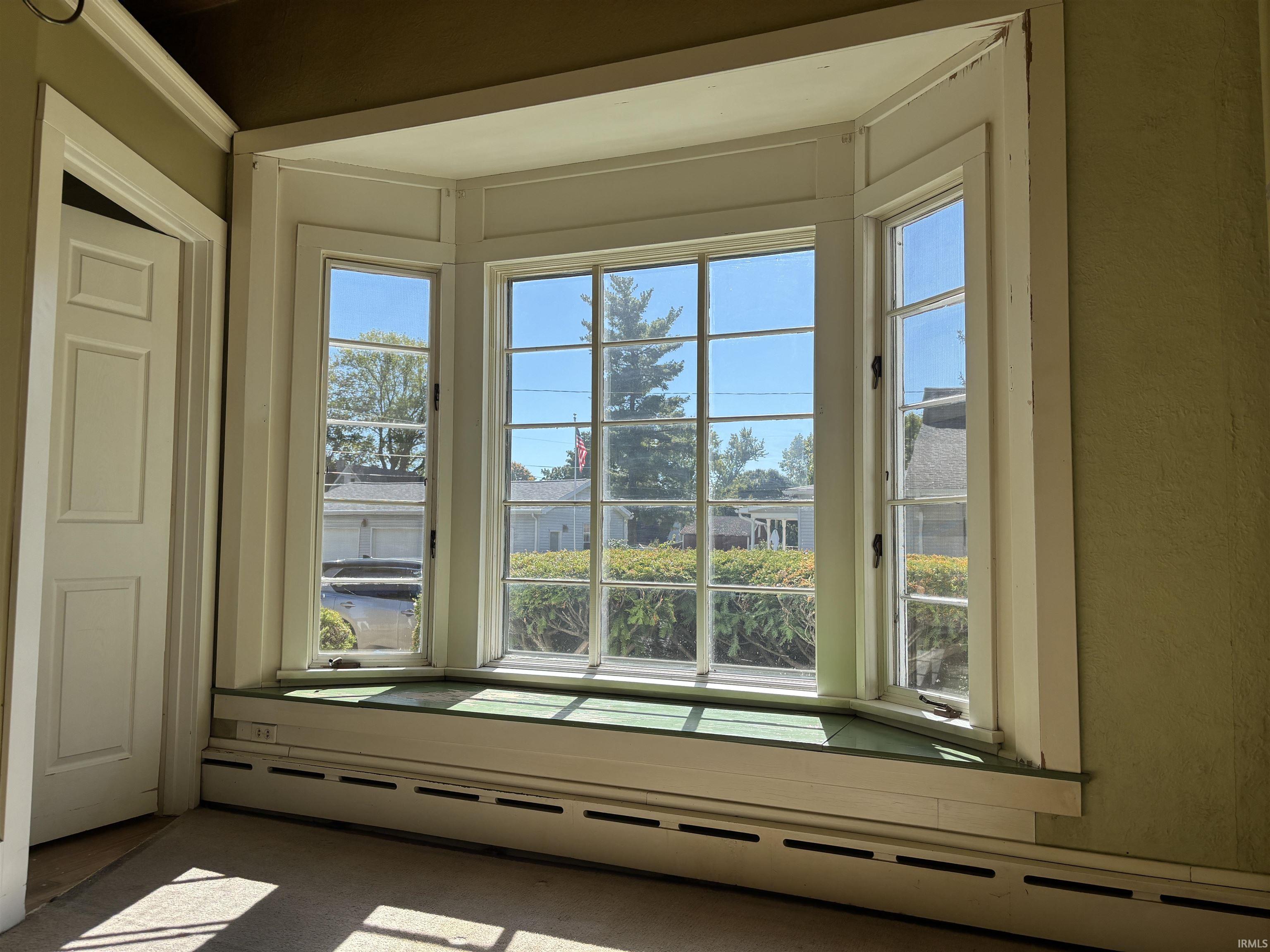 Photo 11 of 400 N Oak Street