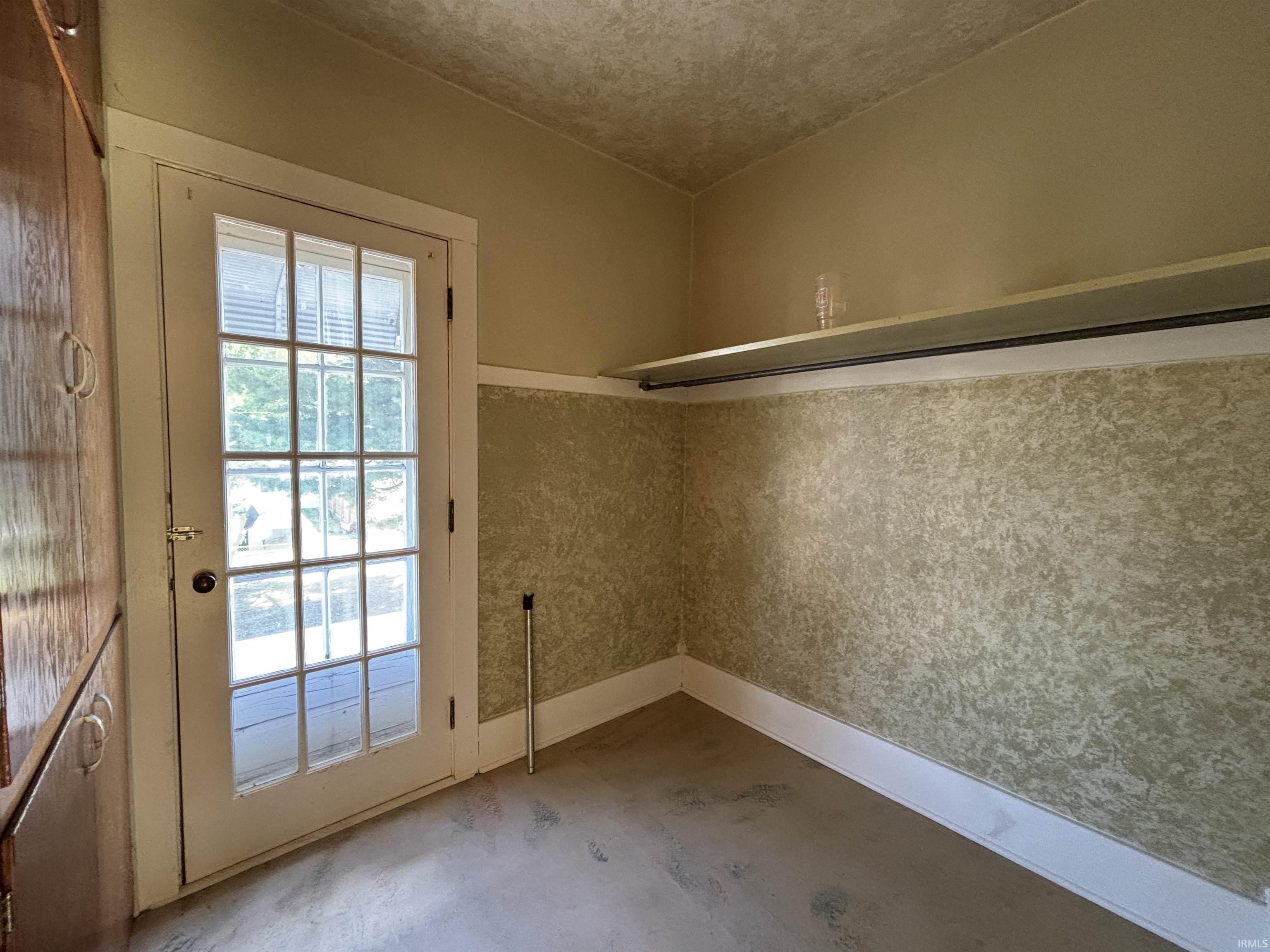 Photo 25 of 400 N Oak Street