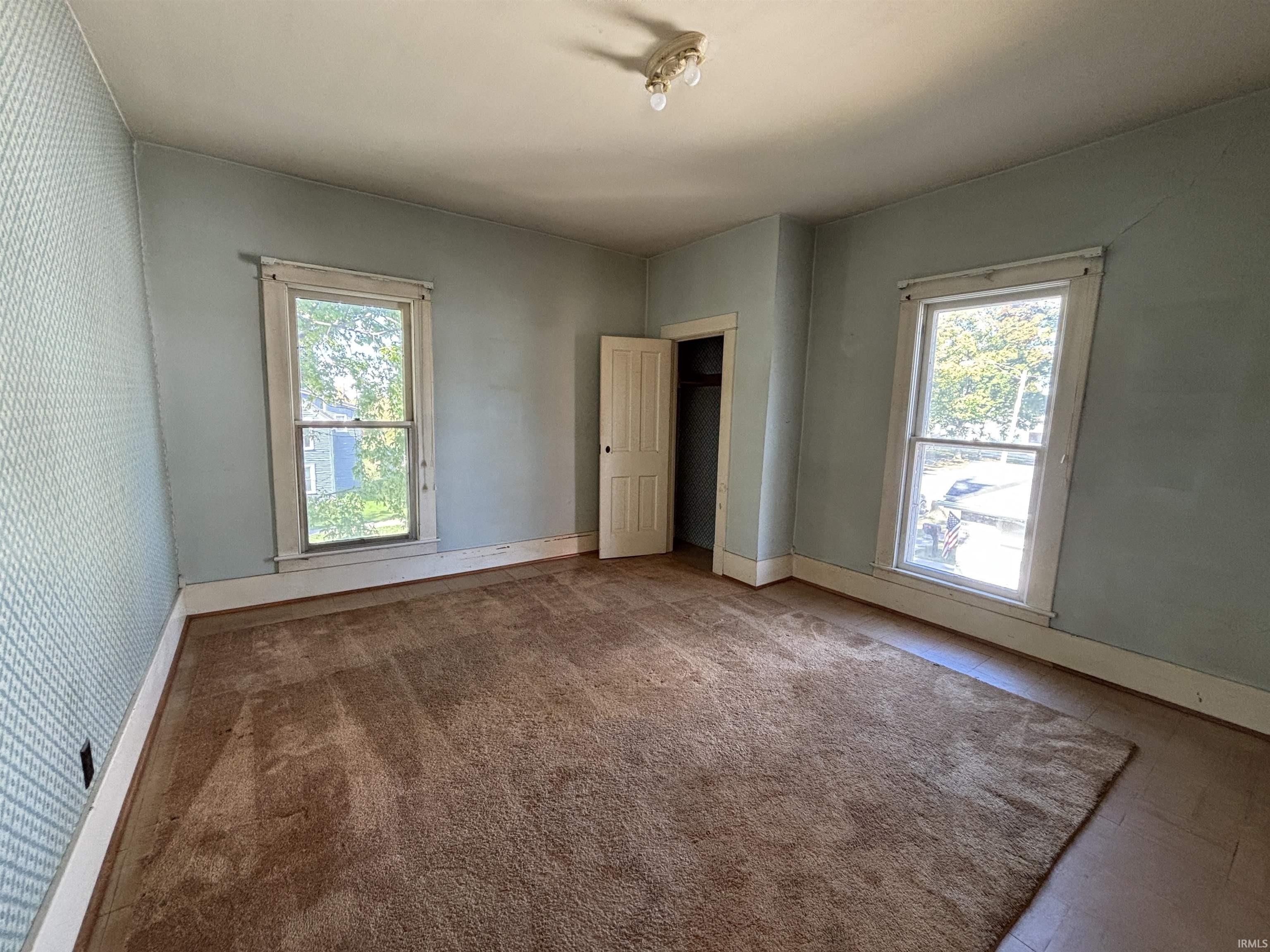 Photo 27 of 400 N Oak Street