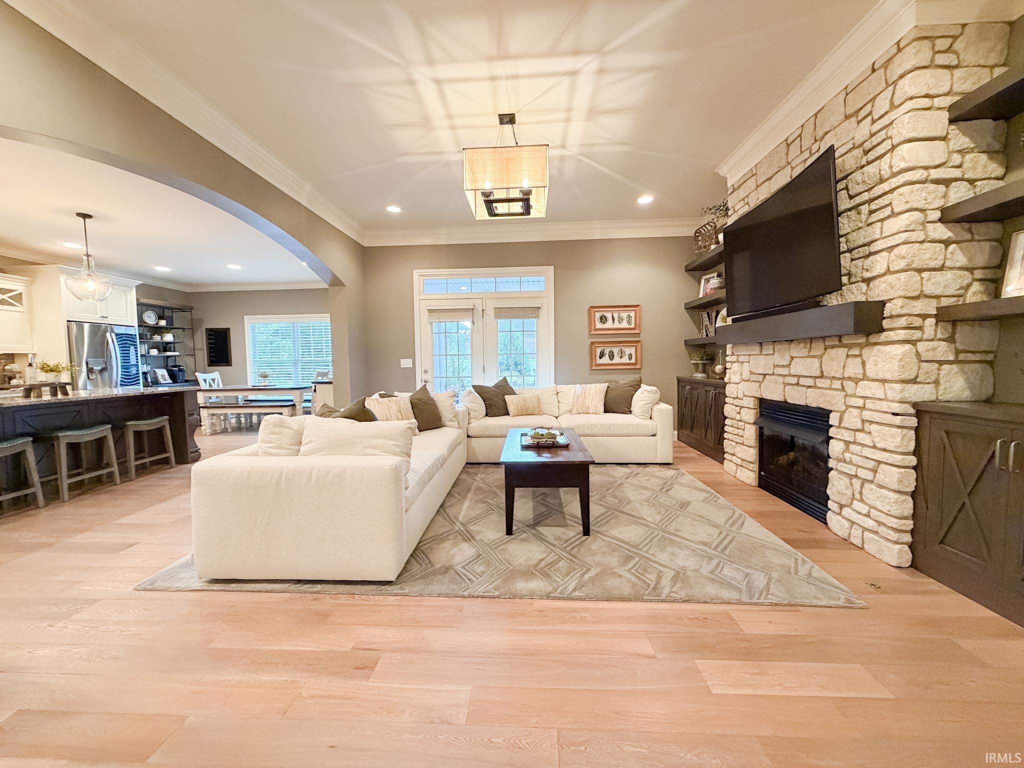 Homes for sale in Evansville, IN | 8101 Pelican Pointe Dr, Evansville, IN 47725 | MLS# 202538910