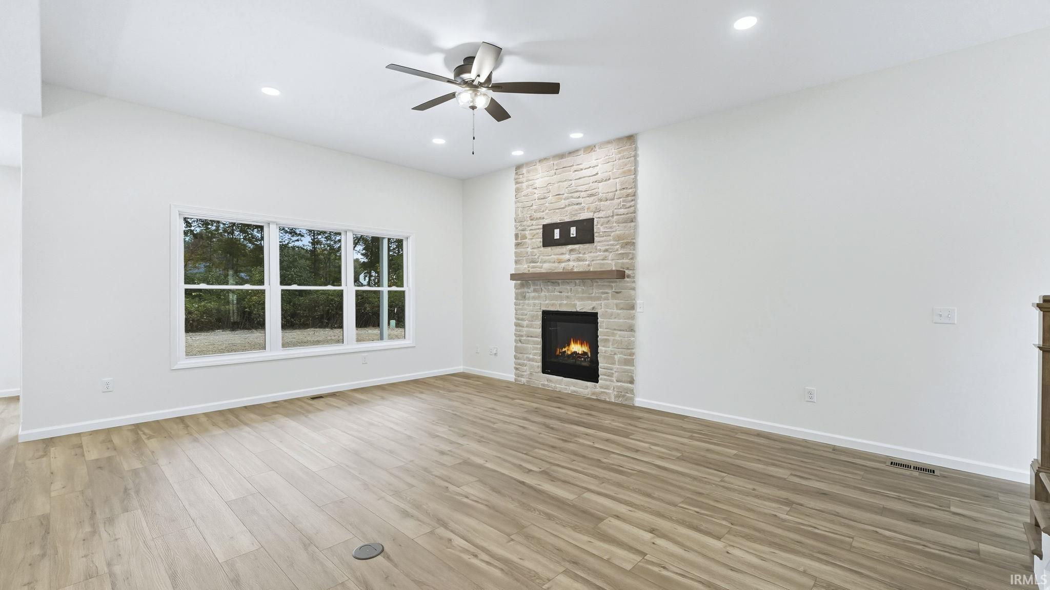 Photo 4 of 1110 Olympiada Knoll