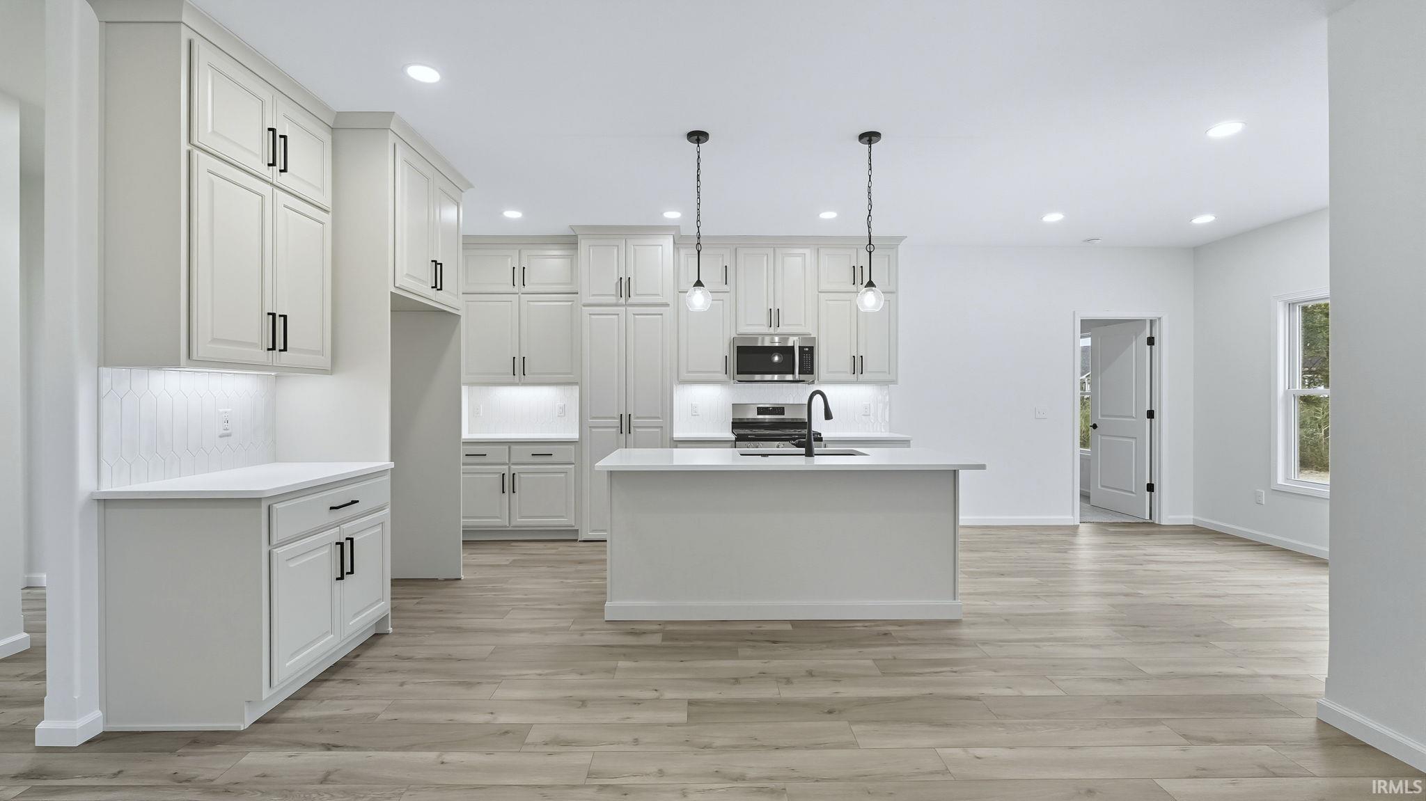 Photo 7 of 1110 Olympiada Knoll